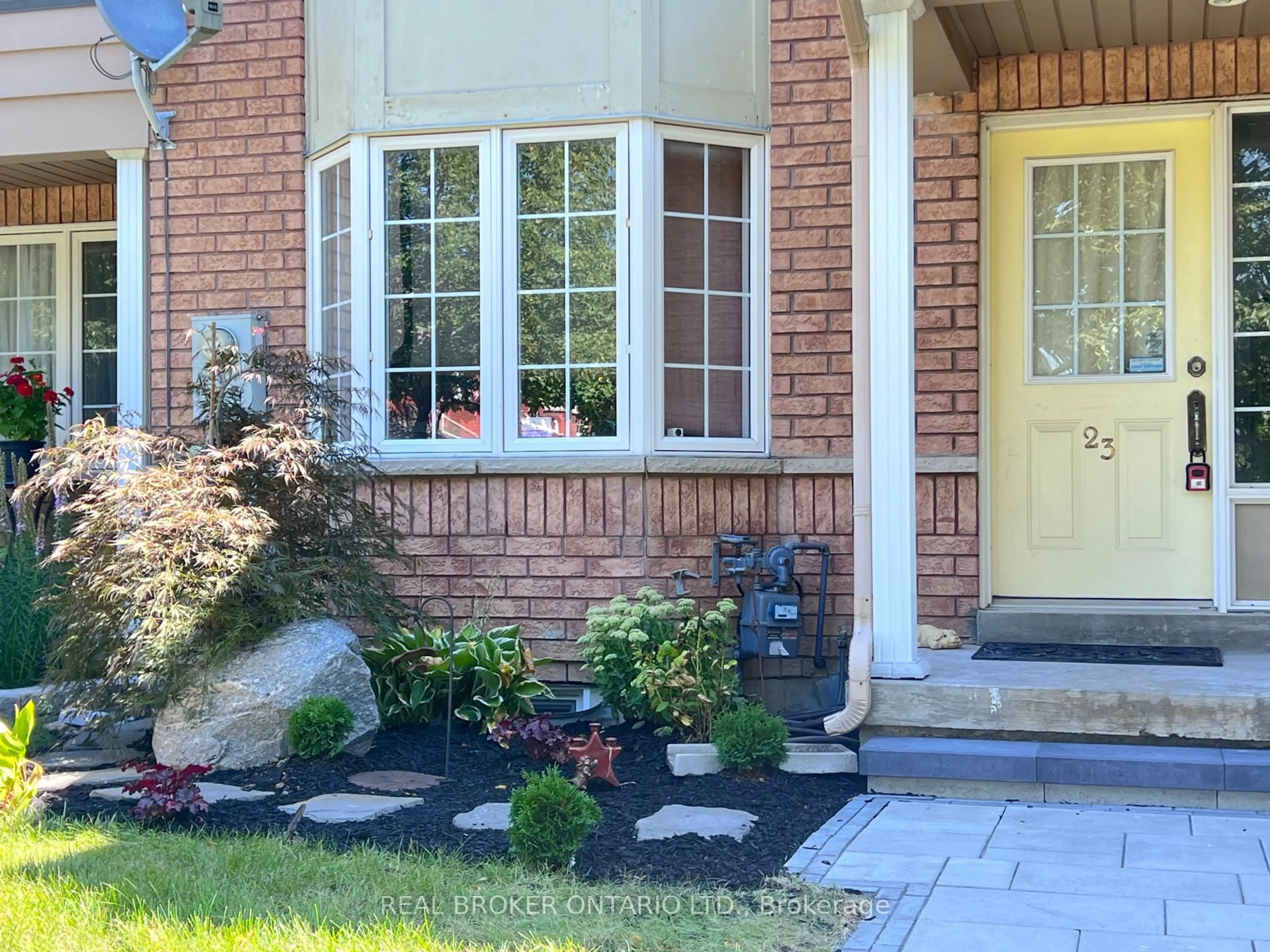 Unknown for 23 Piera Gdns, Markham Ontario L3R 5G8