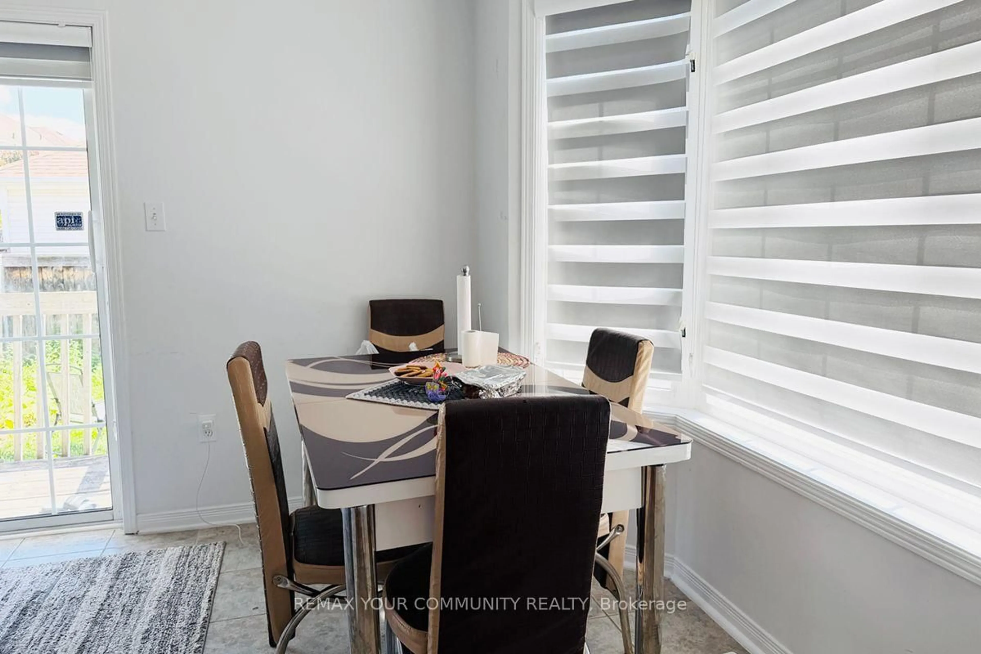 Dining room, unknown for 15 Benjamin Hood Cres, Vaughan Ontario L4K 5M3