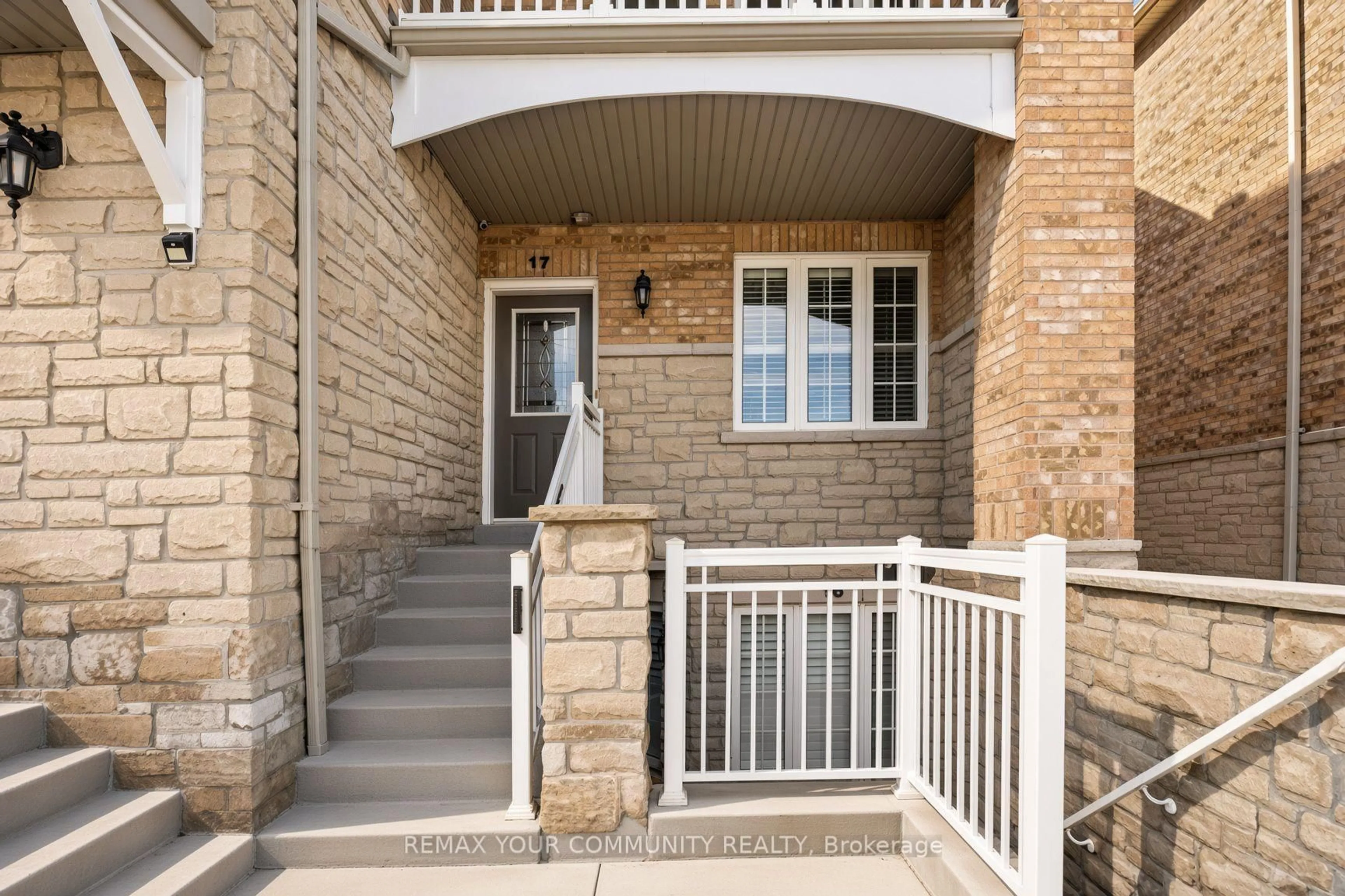 Unknown for 520 Silken Laumann Dr #17, Newmarket Ontario L3X 2S7