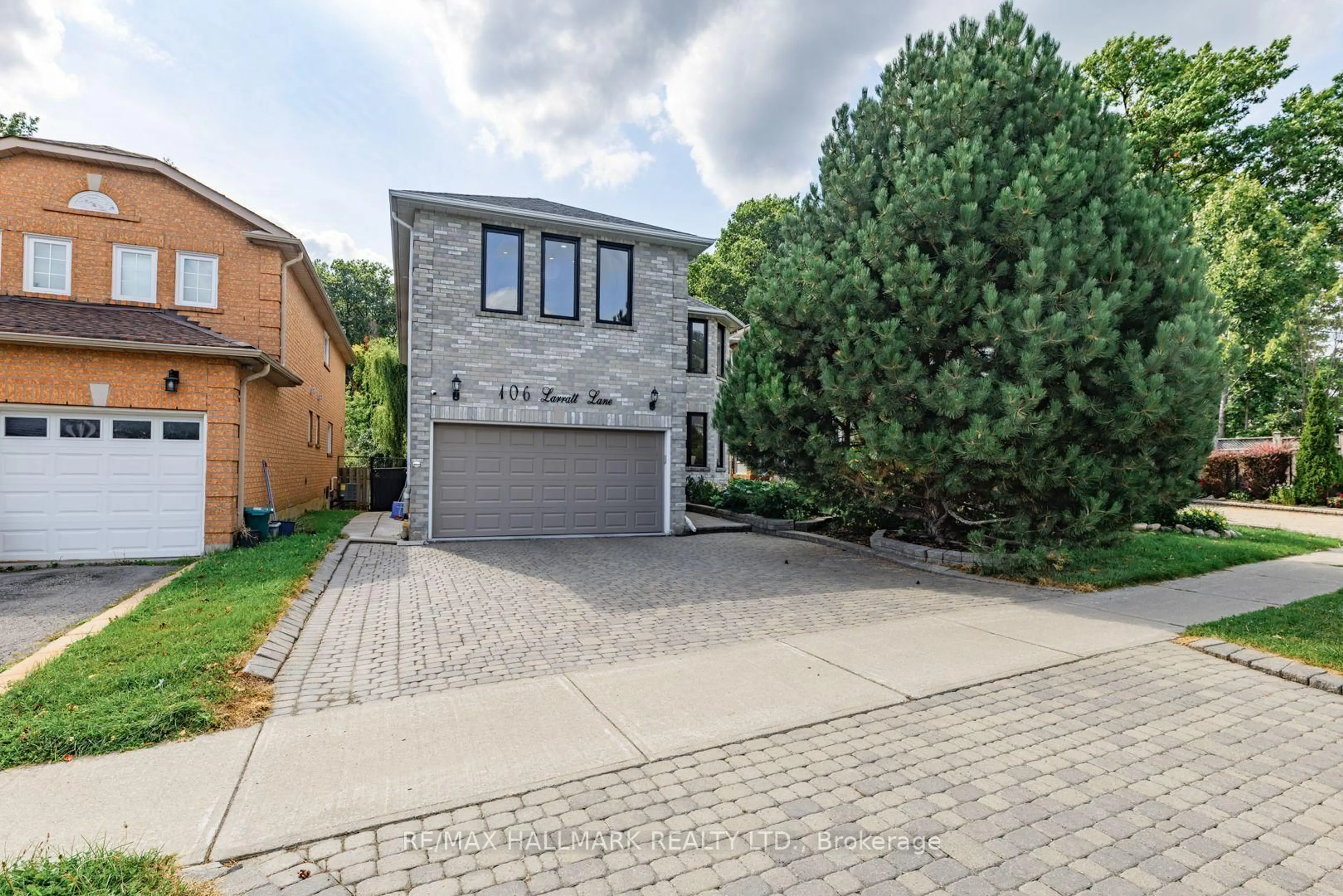 Home with brick exterior material, street for 106 Larratt Lane, Richmond Hill Ontario L4C 0E3