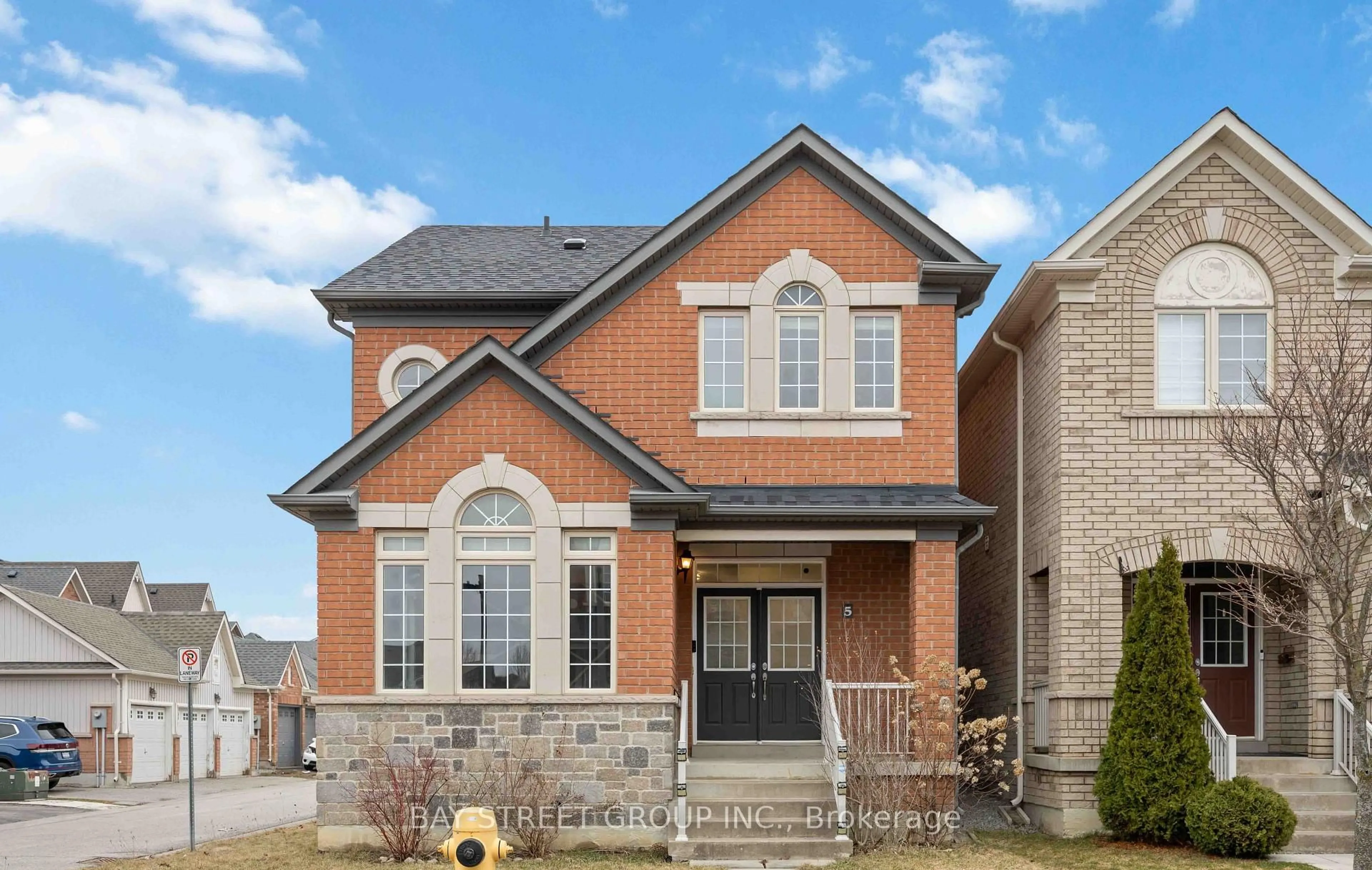 Home with brick exterior material, street for 5 Tottenham Crt, Markham Ontario L6B 1H5