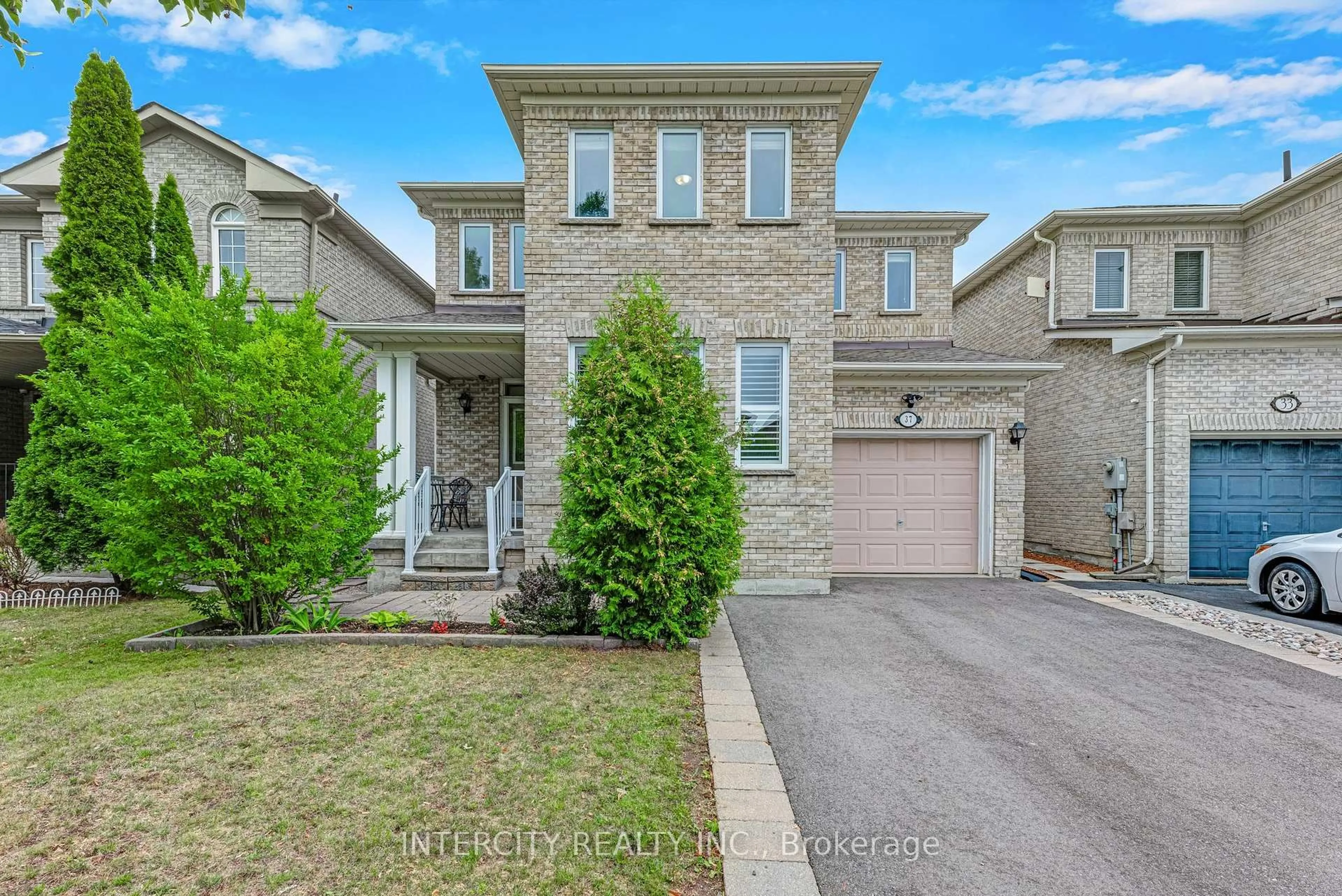 Home with brick exterior material, street for 37 Redfinch Cres, Vaughan Ontario L4H 2C5