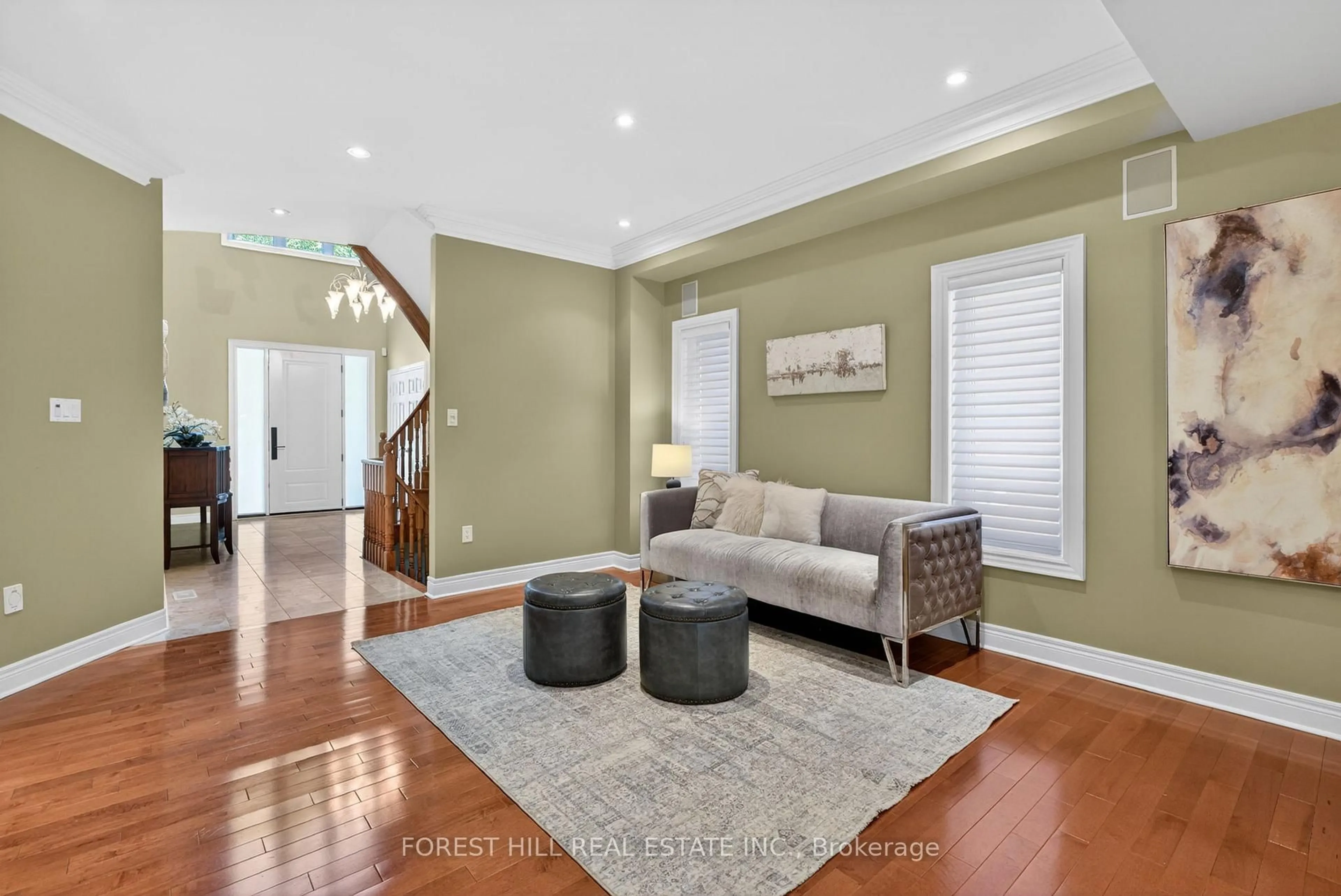 Living room with furniture, unknown for 33 Chopin Blvd, Vaughan Ontario L4J 8Y6