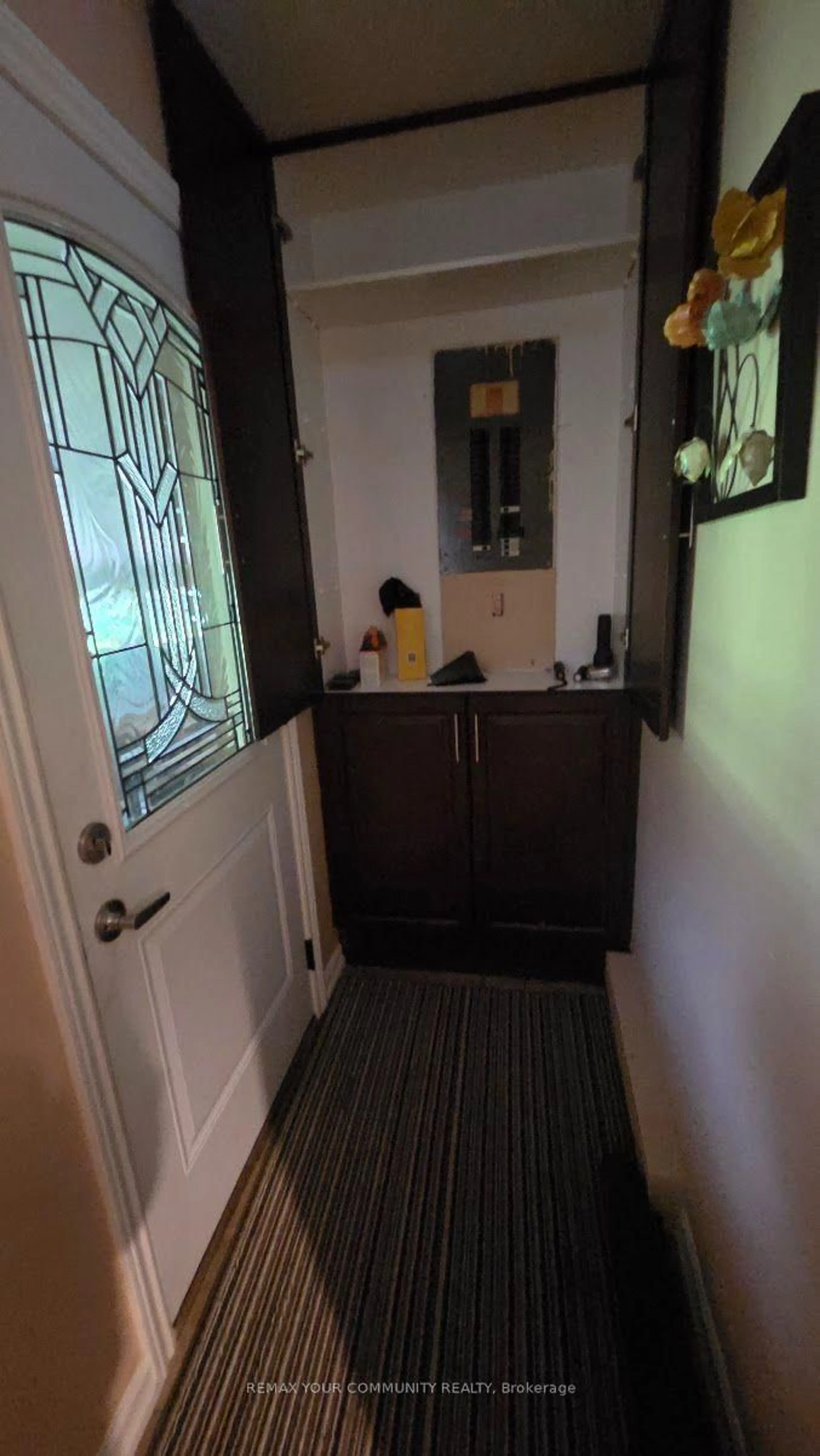 Unknown for 1031 Metro Rd, Georgina Ontario L4P 3E9