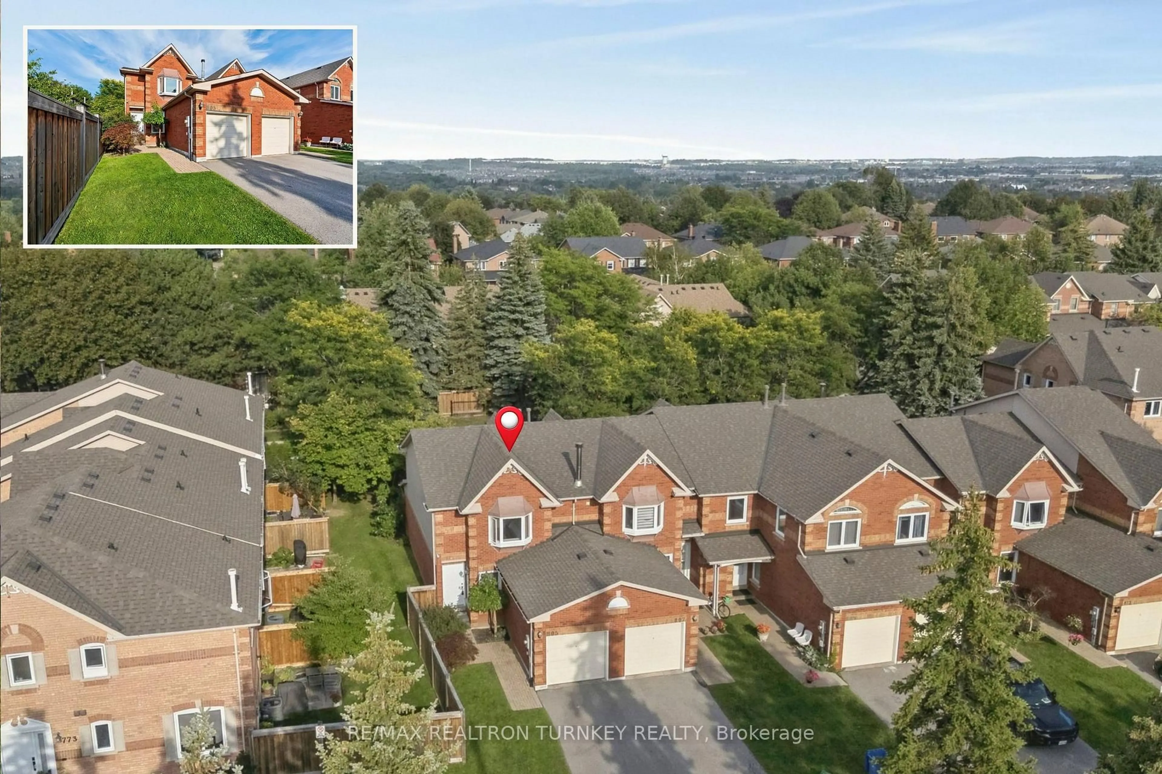 A pic from outside/outdoor area/front of a property/back of a property/a pic from drone, unknown for 805 Playter Cres, Newmarket Ontario L3X 1W7
