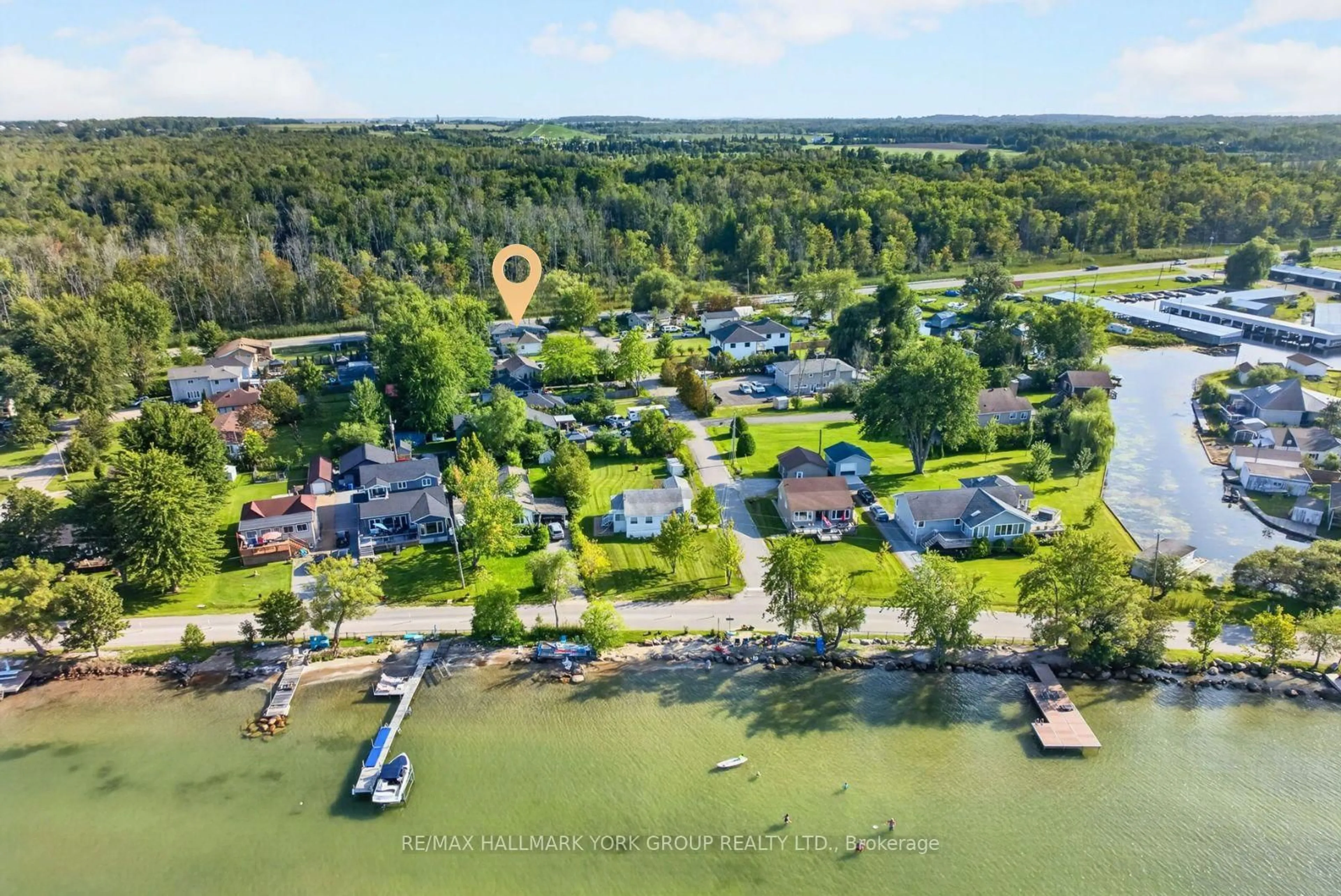 A pic from outside/outdoor area/front of a property/back of a property/a pic from drone, water/lake/river/ocean view for 815 Lagoon Dr, Georgina Ontario L0E 1S0