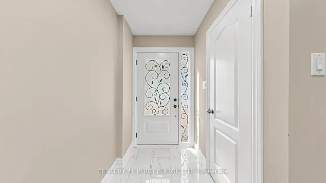 70 Knightsbridge Way, Markham 3