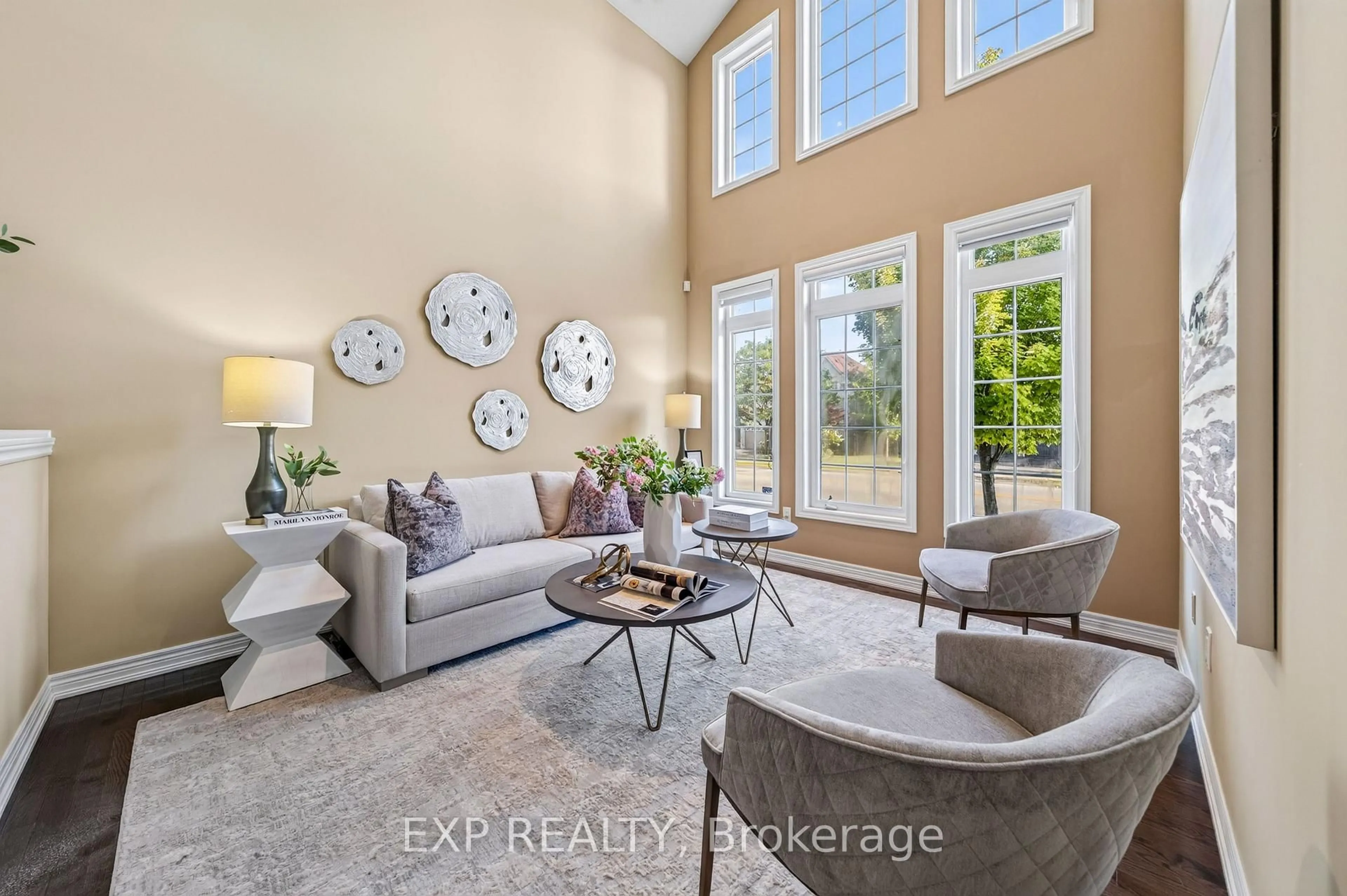 Living room with furniture, ceramic/tile floor for 456 Summeridge Dr, Vaughan Ontario L4J 9H9