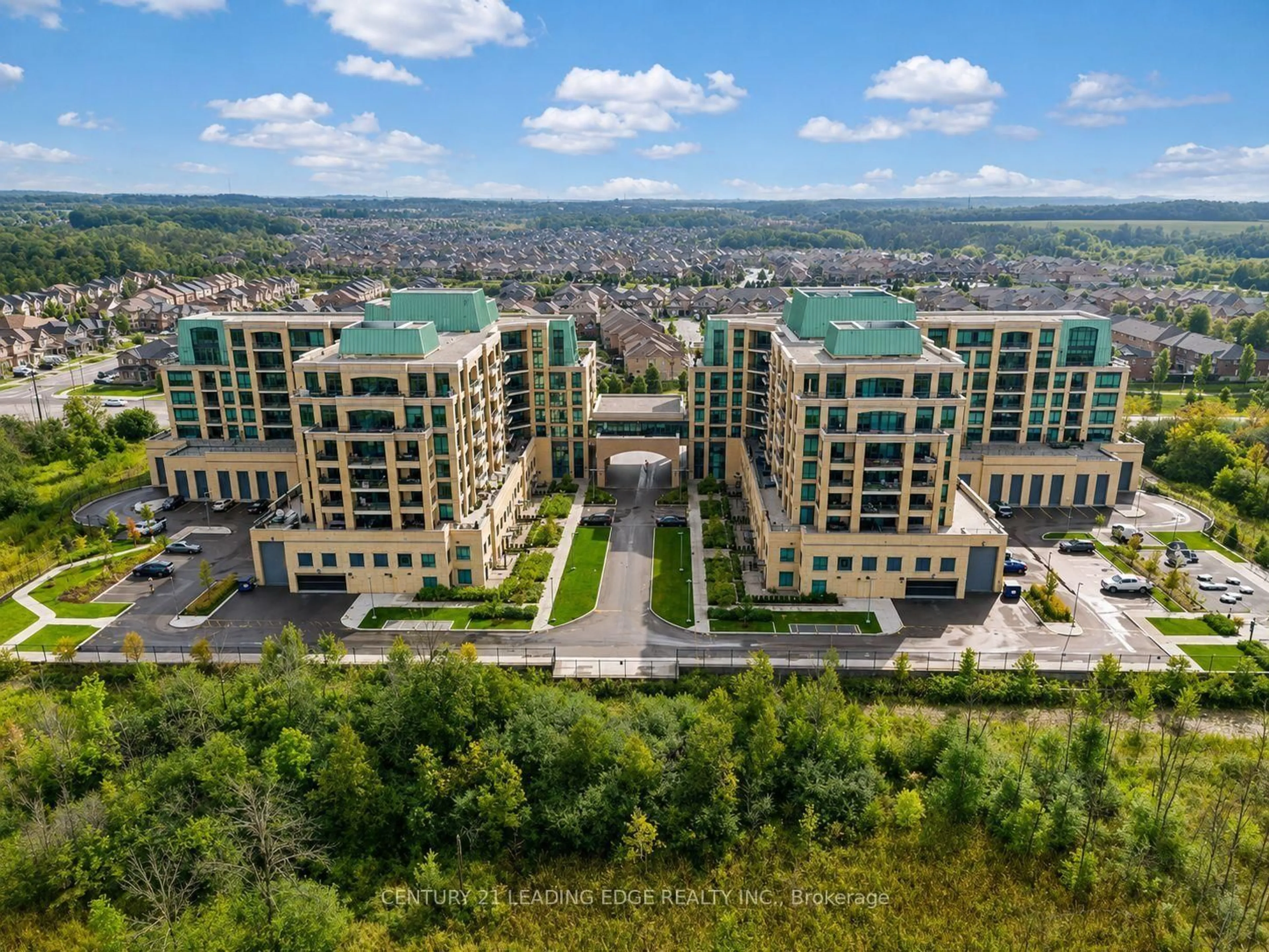 A pic from outside/outdoor area/front of a property/back of a property/a pic from drone, unknown for 11750 Ninth Line #425, Whitchurch-Stouffville Ontario L4A 5G1