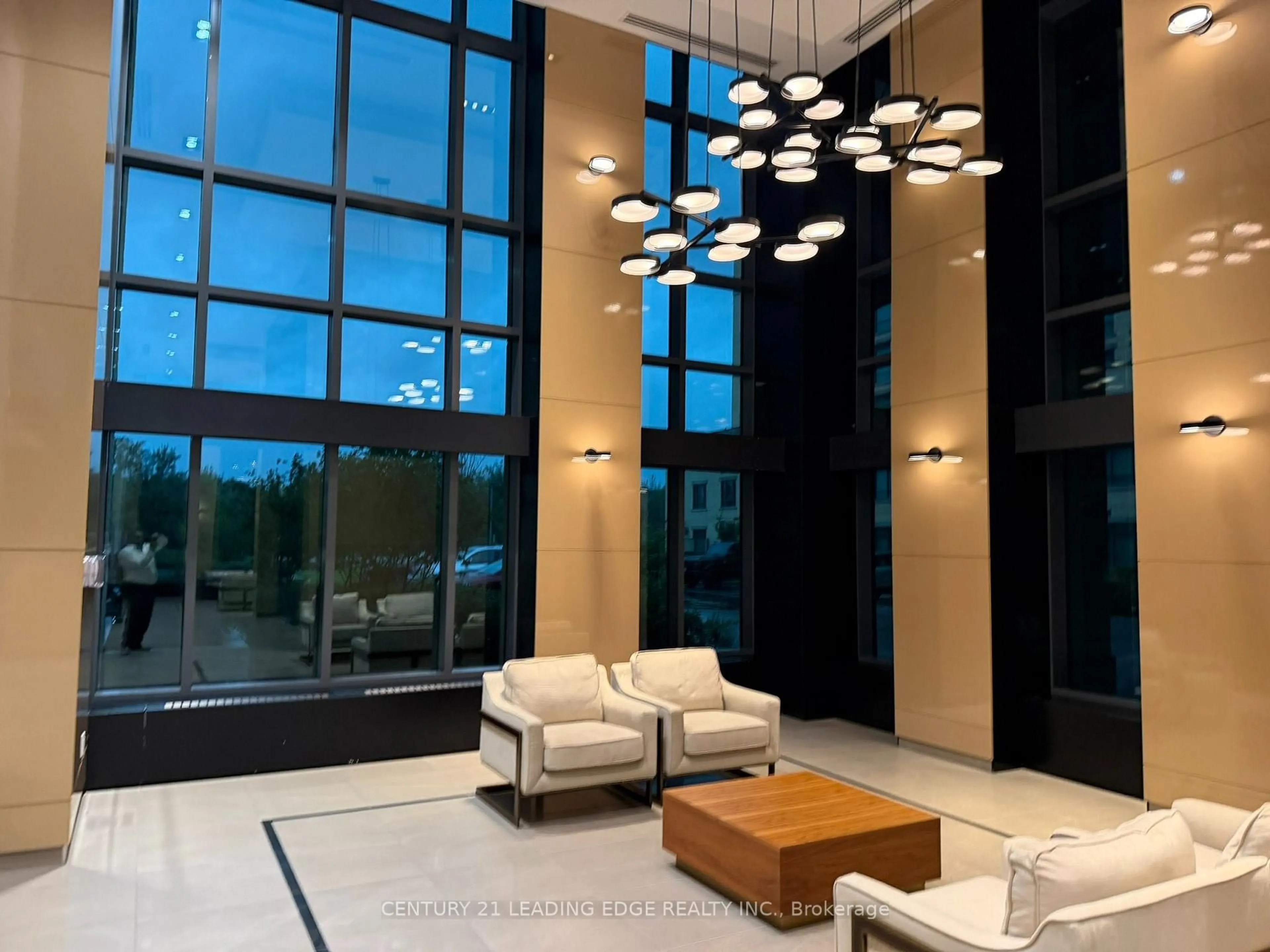 Indoor foyer for 11750 Ninth Line #425, Whitchurch-Stouffville Ontario L4A 5G1