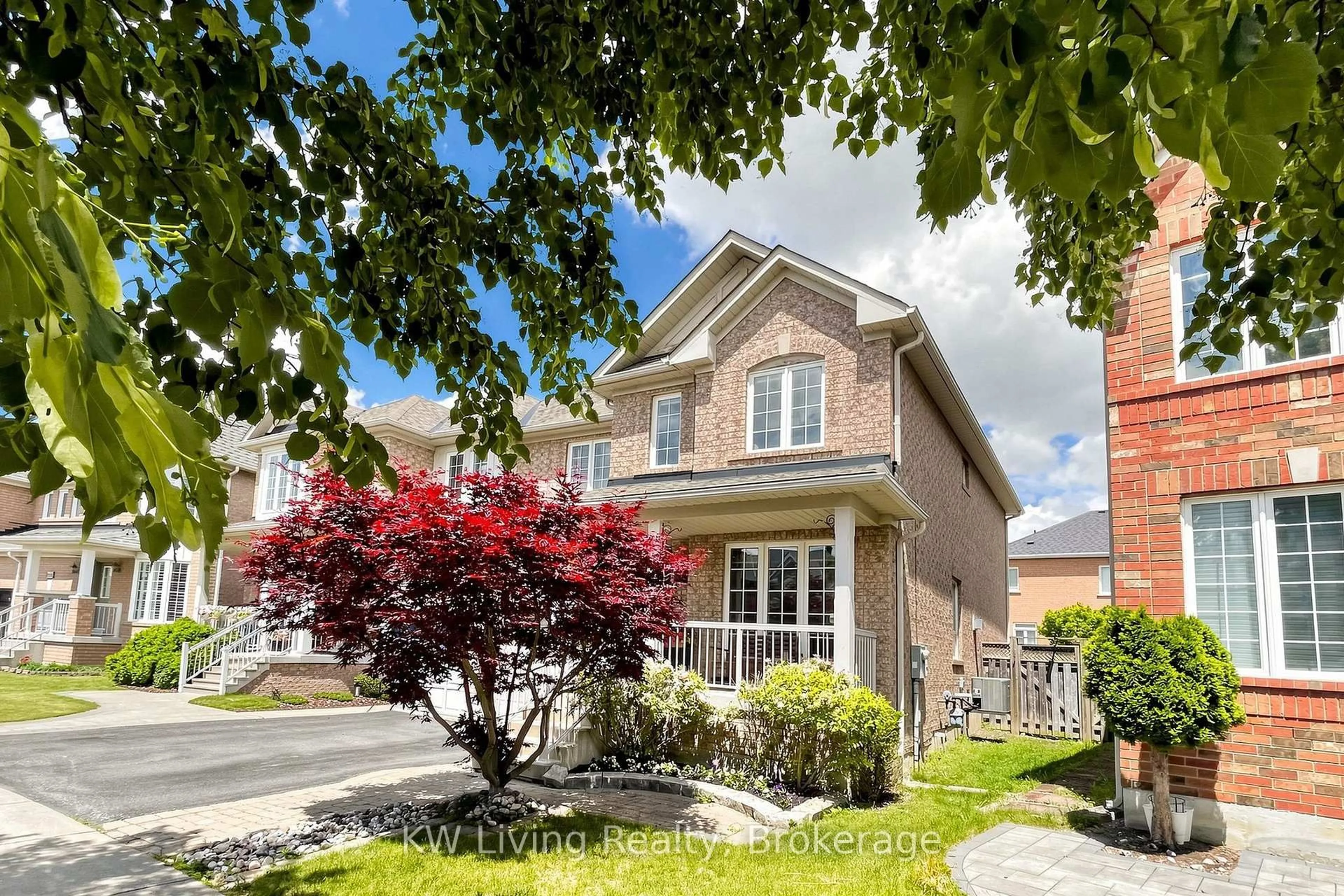 Home with brick exterior material, street for 72 Stotts Cres, Markham Ontario L6E 1T2