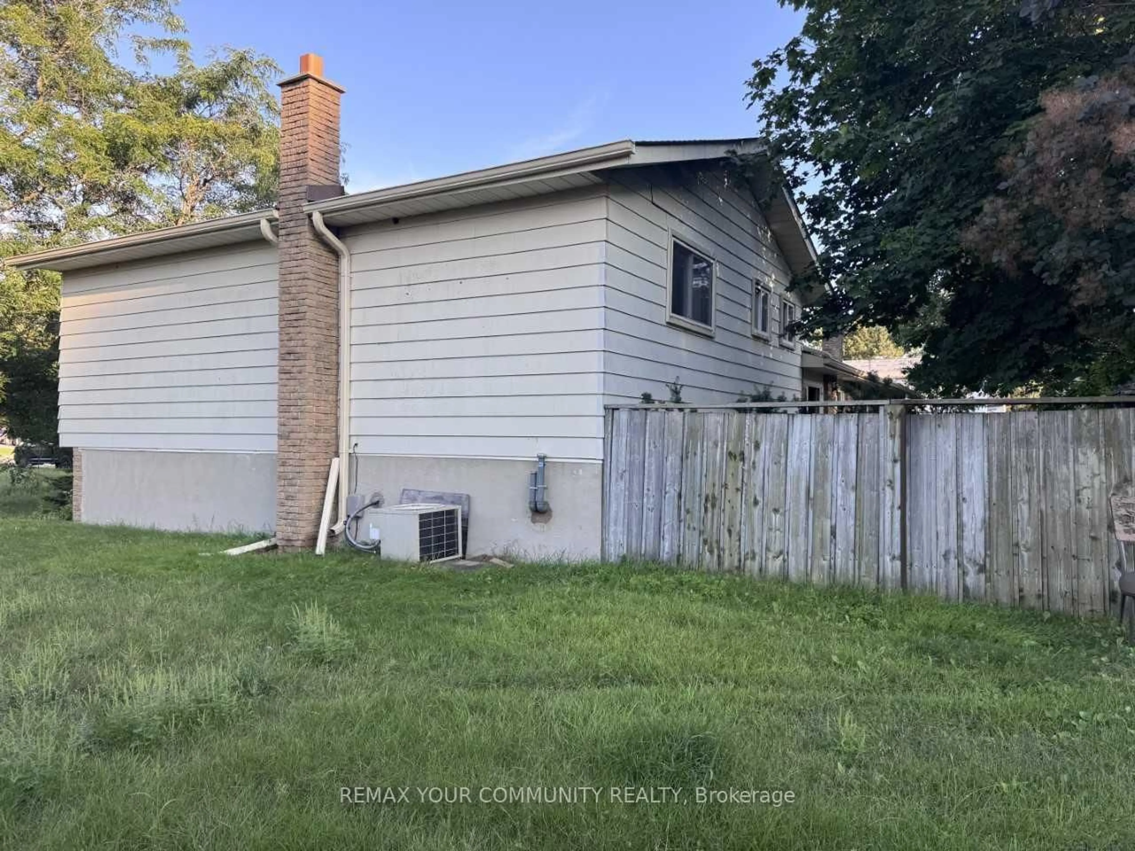 Unknown for 20378 Yonge St, East Gwillimbury Ontario L9N 1N9