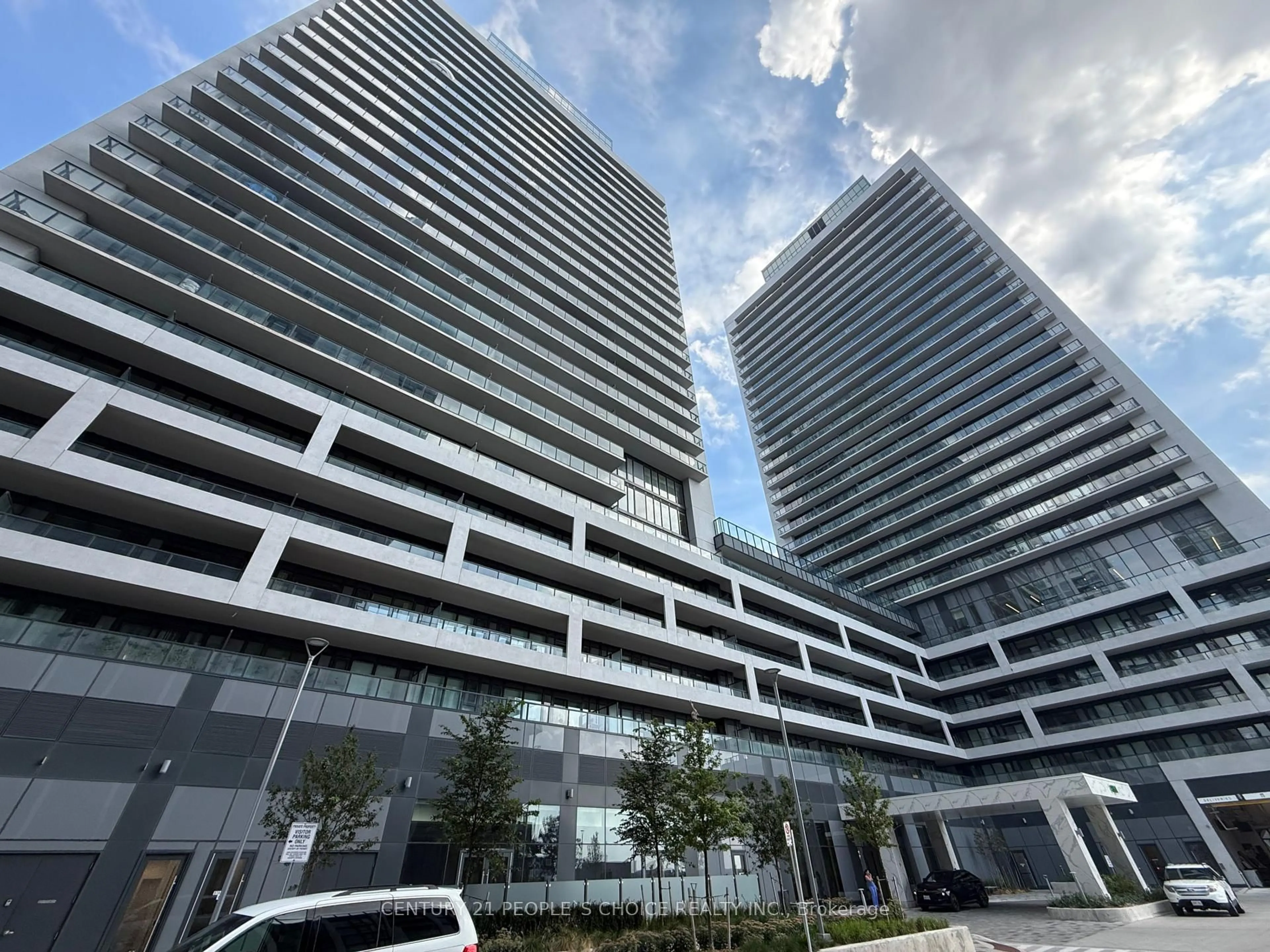 Indoor foyer for 8960 Jane St #205, Vaughan Ontario L4K 0N9
