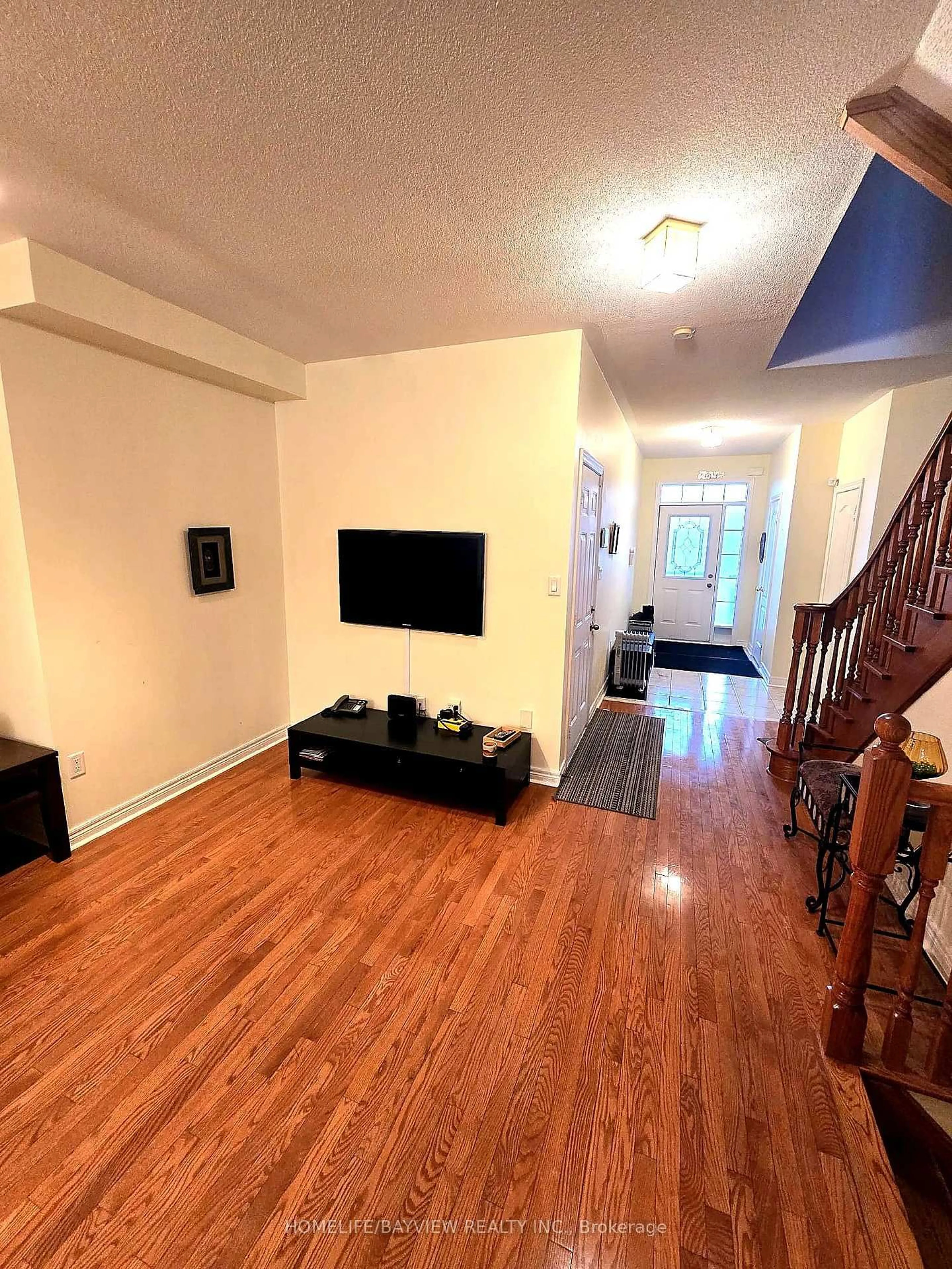 A pic of a room for 8 Townwood Dr #7, Richmond Hill Ontario L4E 4Y1