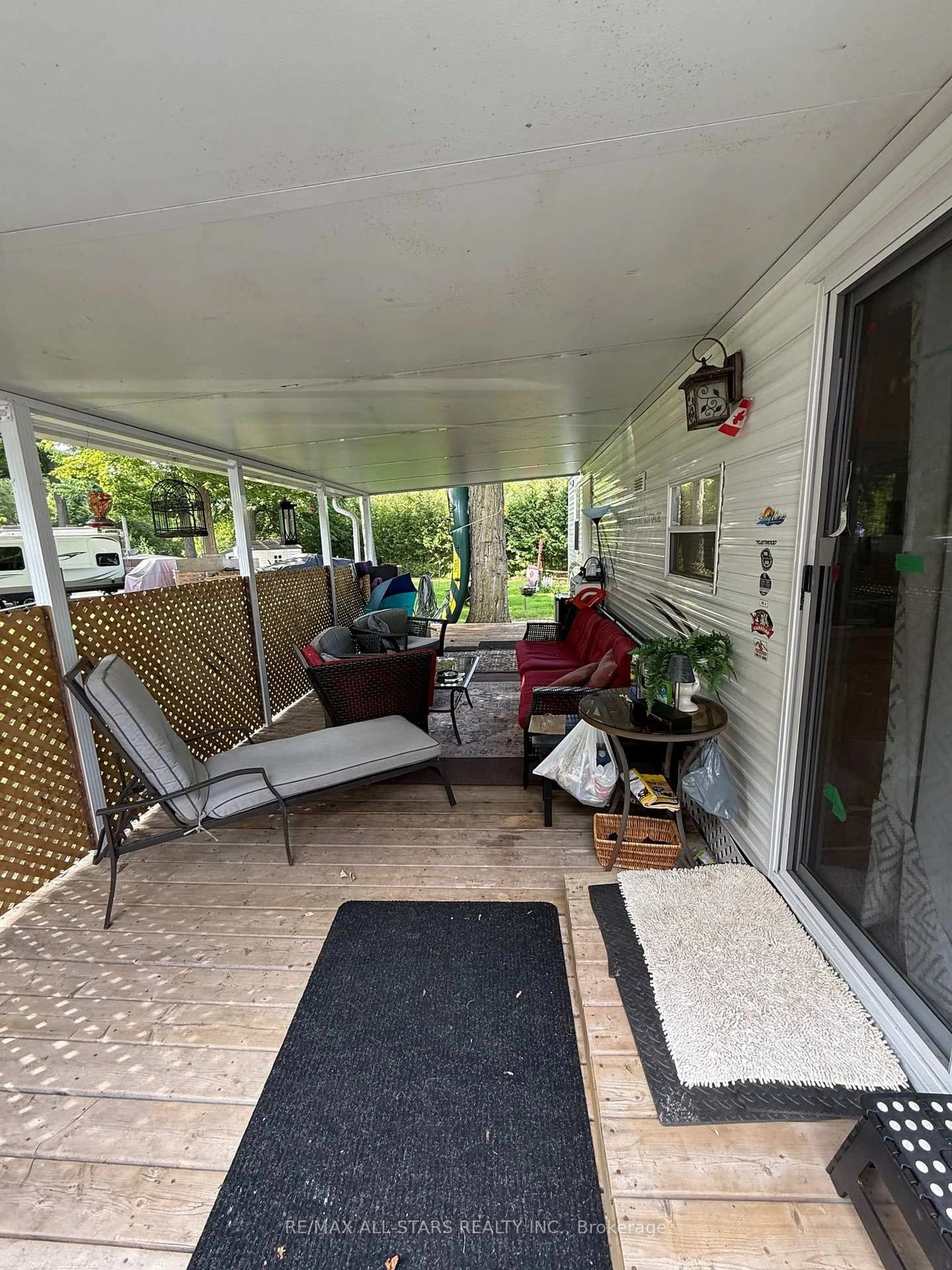 Patio, street for 285 Crydermans Sdrd #137, Georgina Ontario L0E 1A0