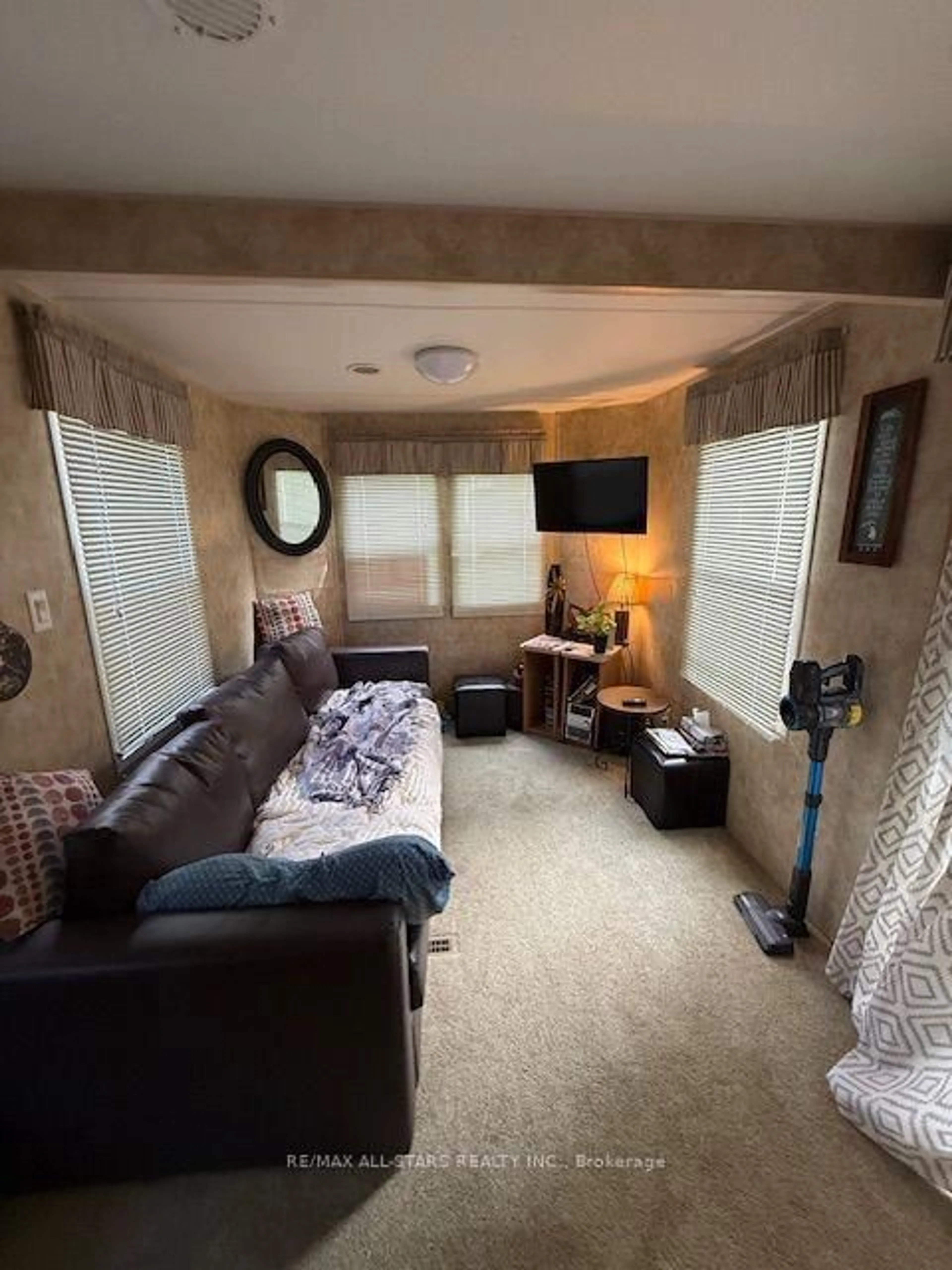 Living room with furniture, unknown for 285 Crydermans Sdrd #137, Georgina Ontario L0E 1A0