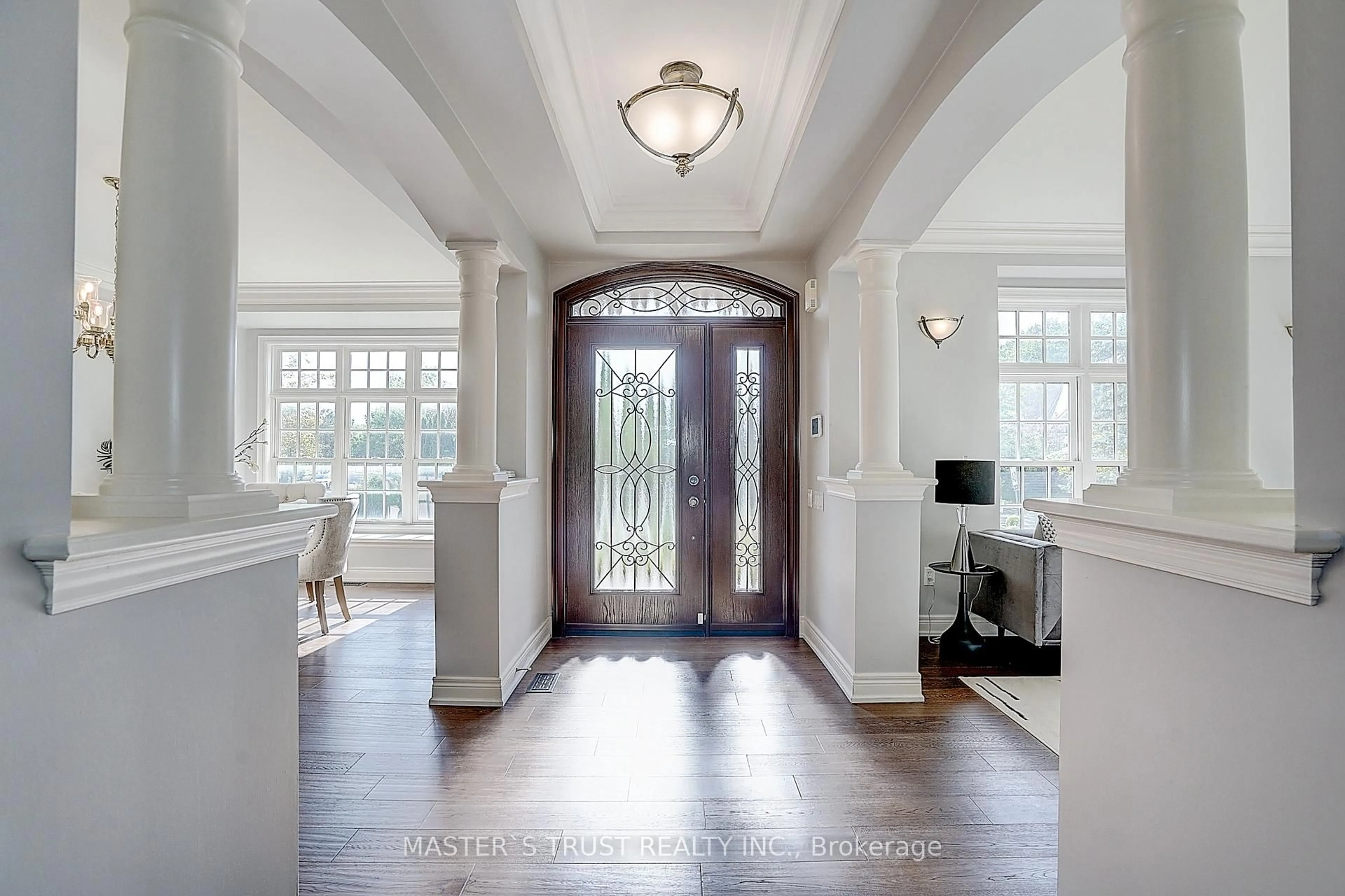 Indoor entryway for 122 Angus Glen Blvd, Markham Ontario L6C 3B8
