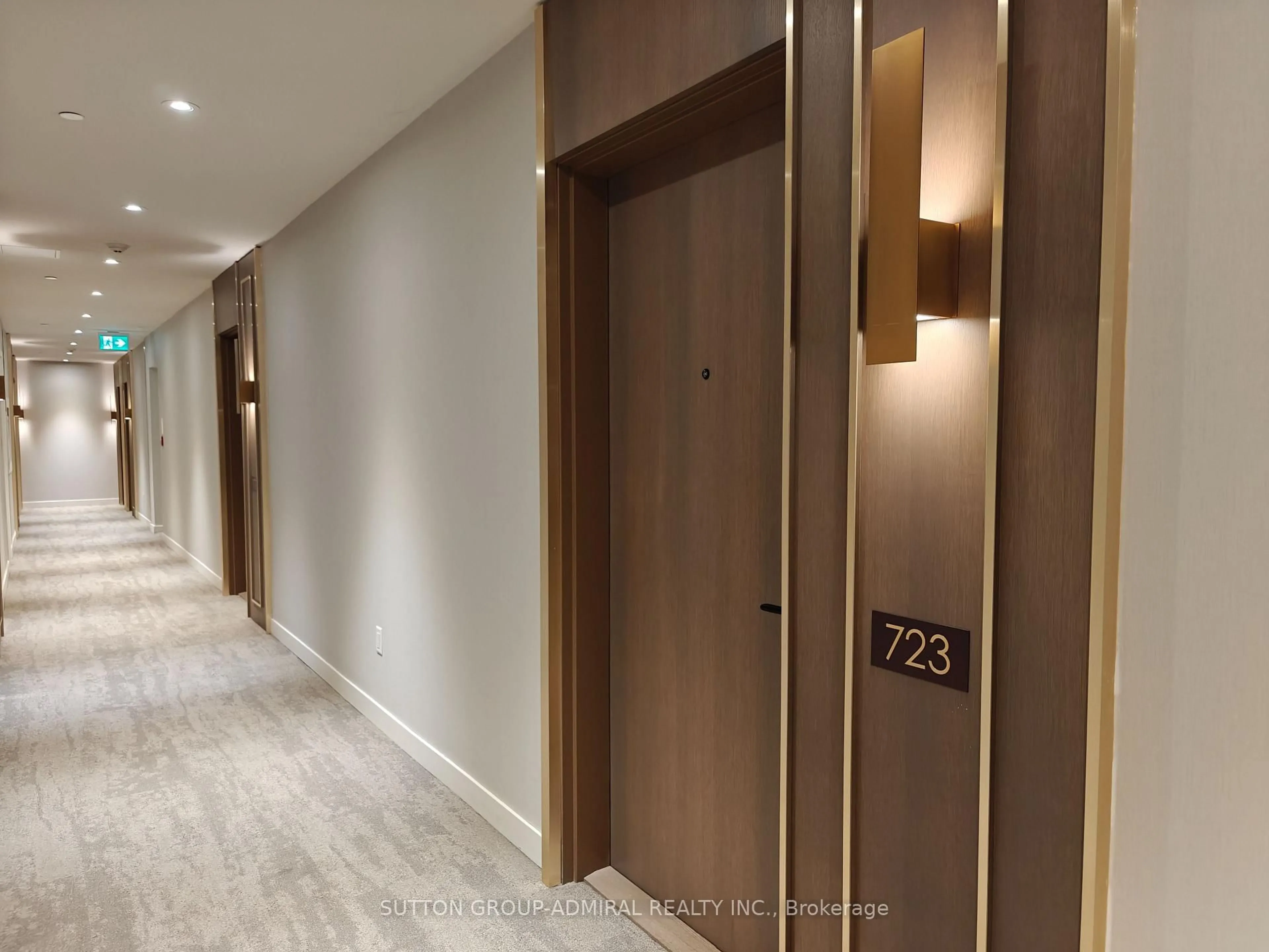 Indoor foyer for 9700 Ninth Line #723, Markham Ontario L6B 1A8