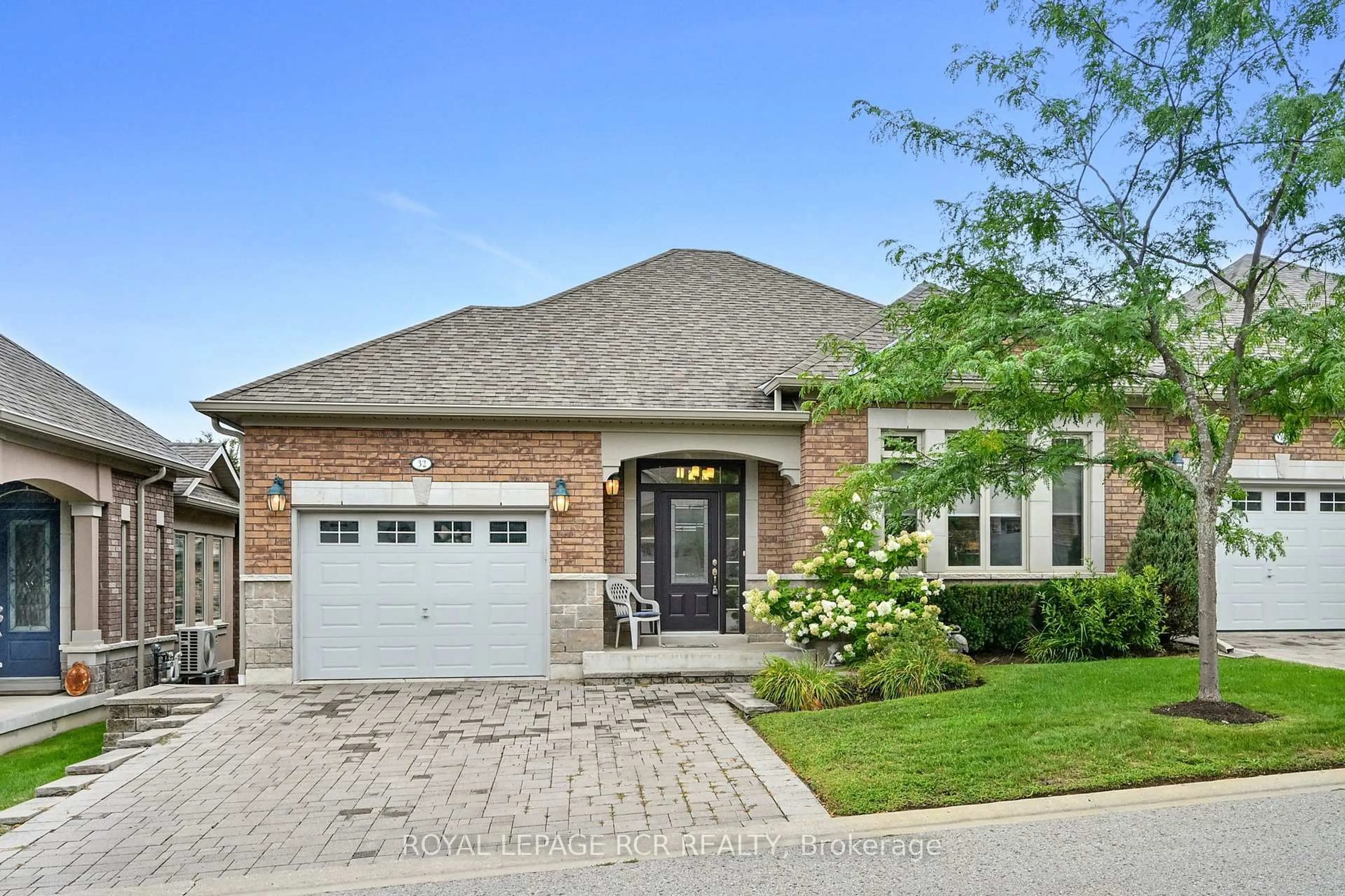 Home with brick exterior material, street for 32 Hillcrest Dr, New Tecumseth Ontario L9R 0N4