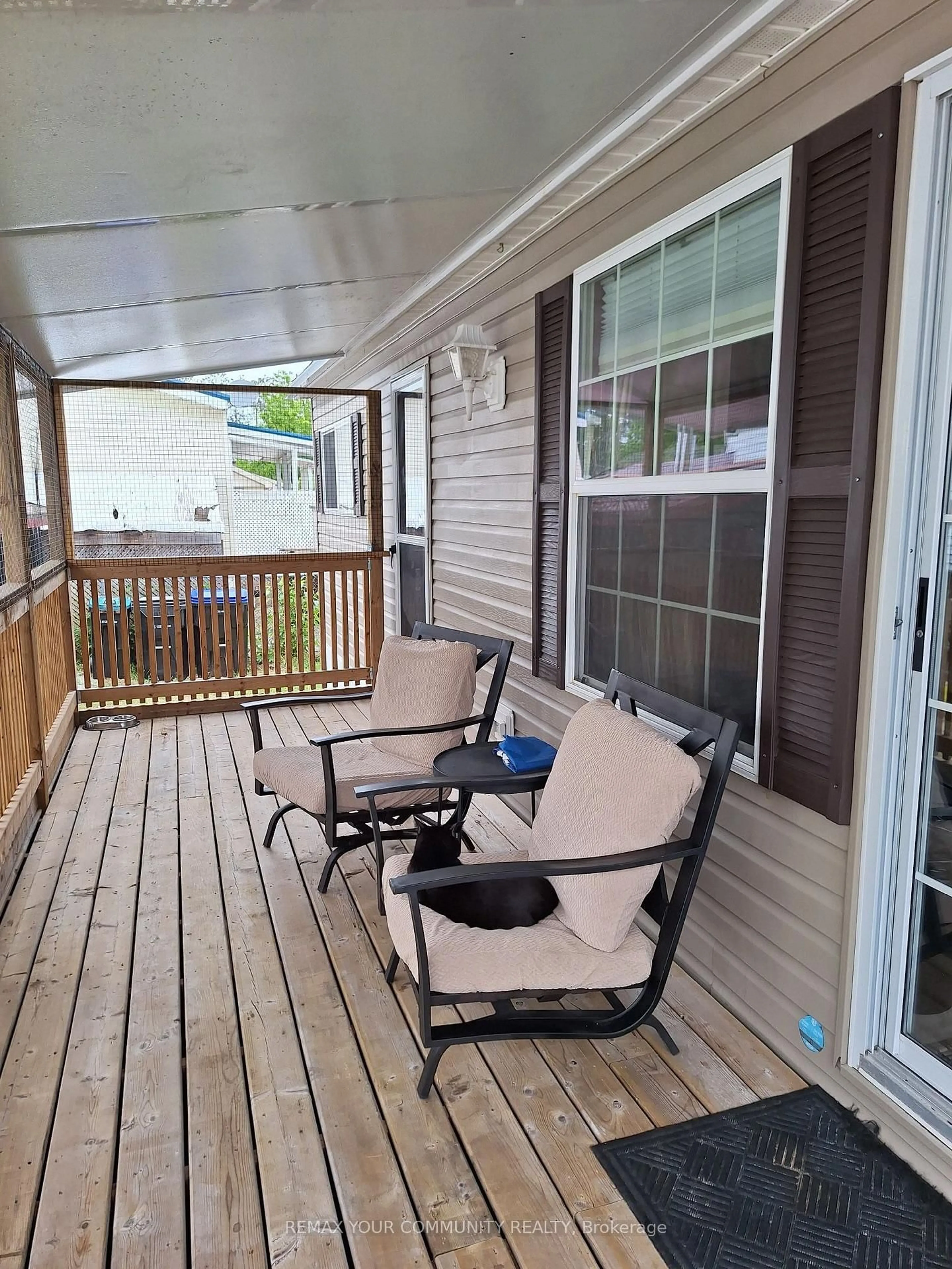 Patio, street for 17 SECOND St, Essa Ontario L0M 1B3