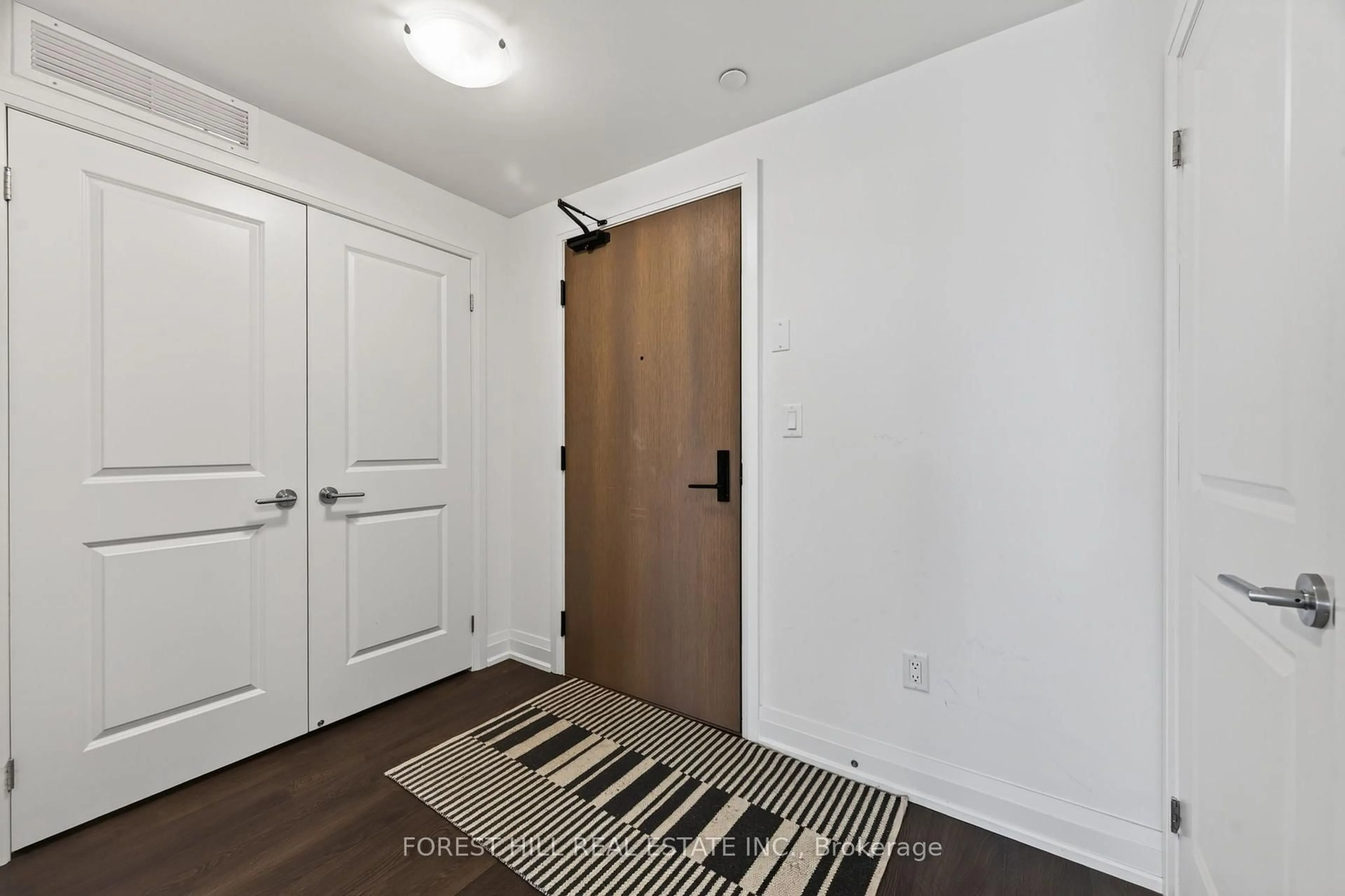 Indoor entryway for 9700 Ninth Line #605, Markham Ontario L6B 1A8