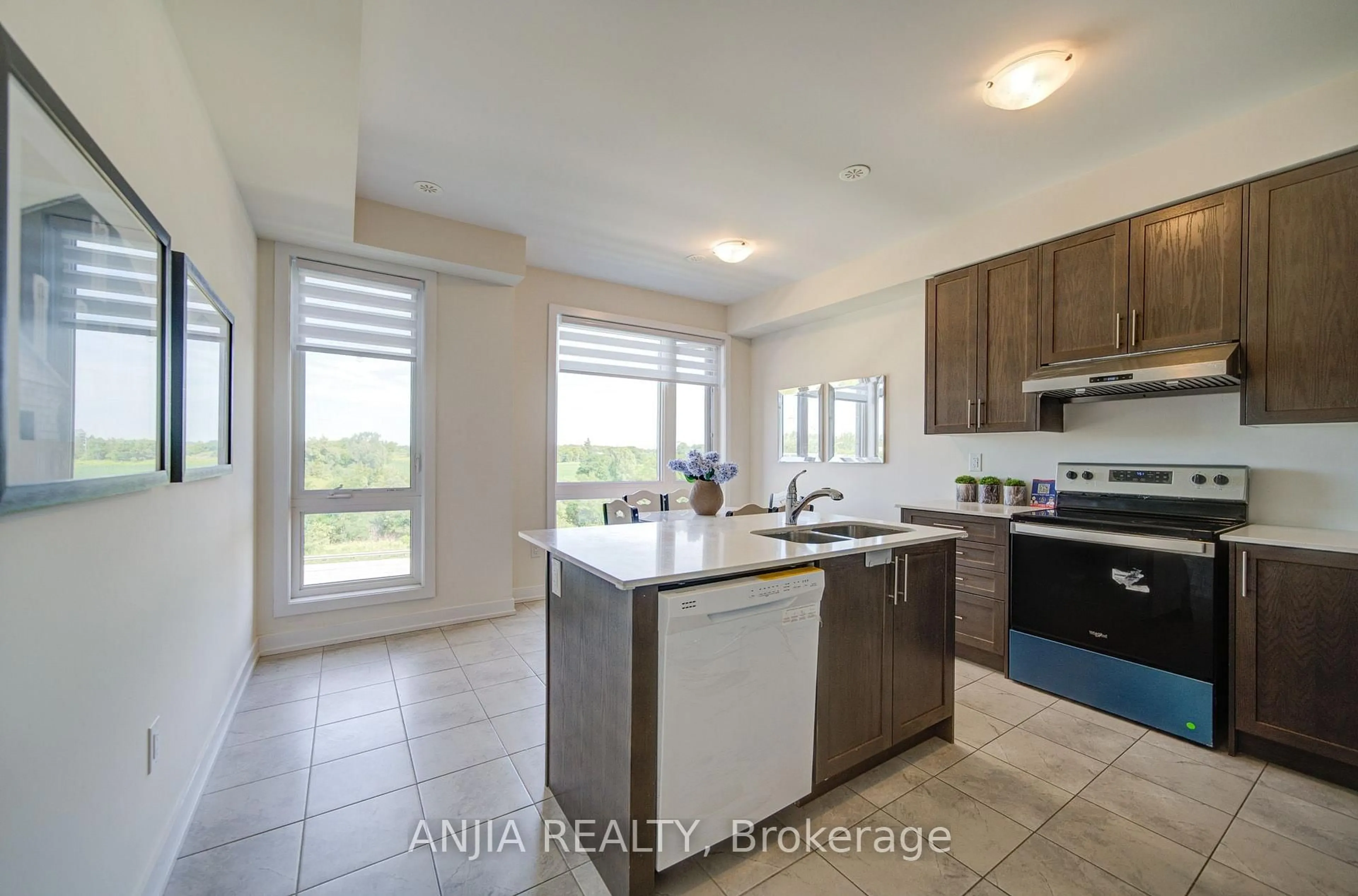 Open concept kitchen, unknown for 83 Mikayla Lane, Markham Ontario L6B 1R1