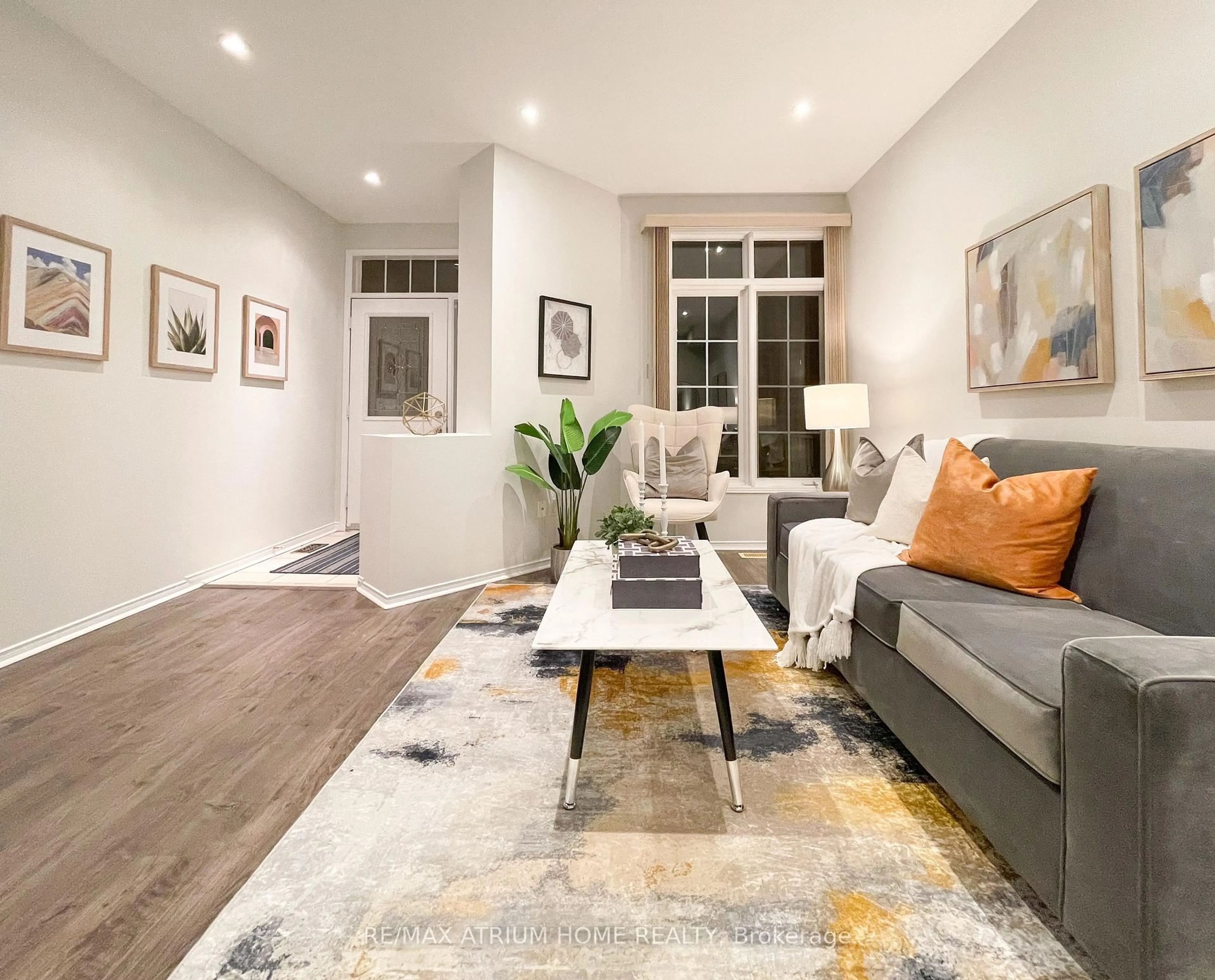 Living room with furniture, unknown for 45 Madison Heights Blvd, Markham Ontario L6C 2E3