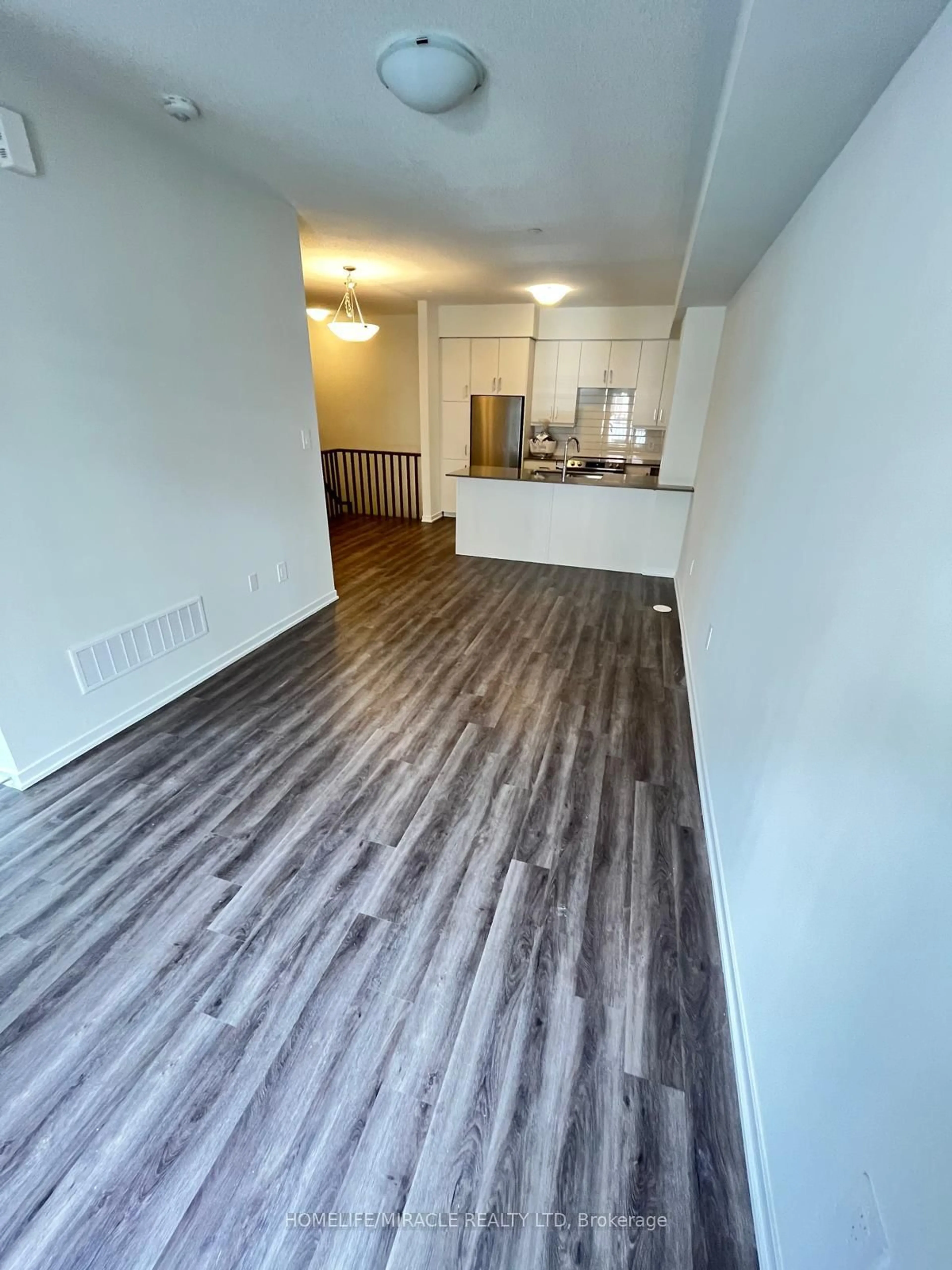 A pic of a room for 31 Honeycrisp Cres #68, Vaughan Ontario L4K 0N6