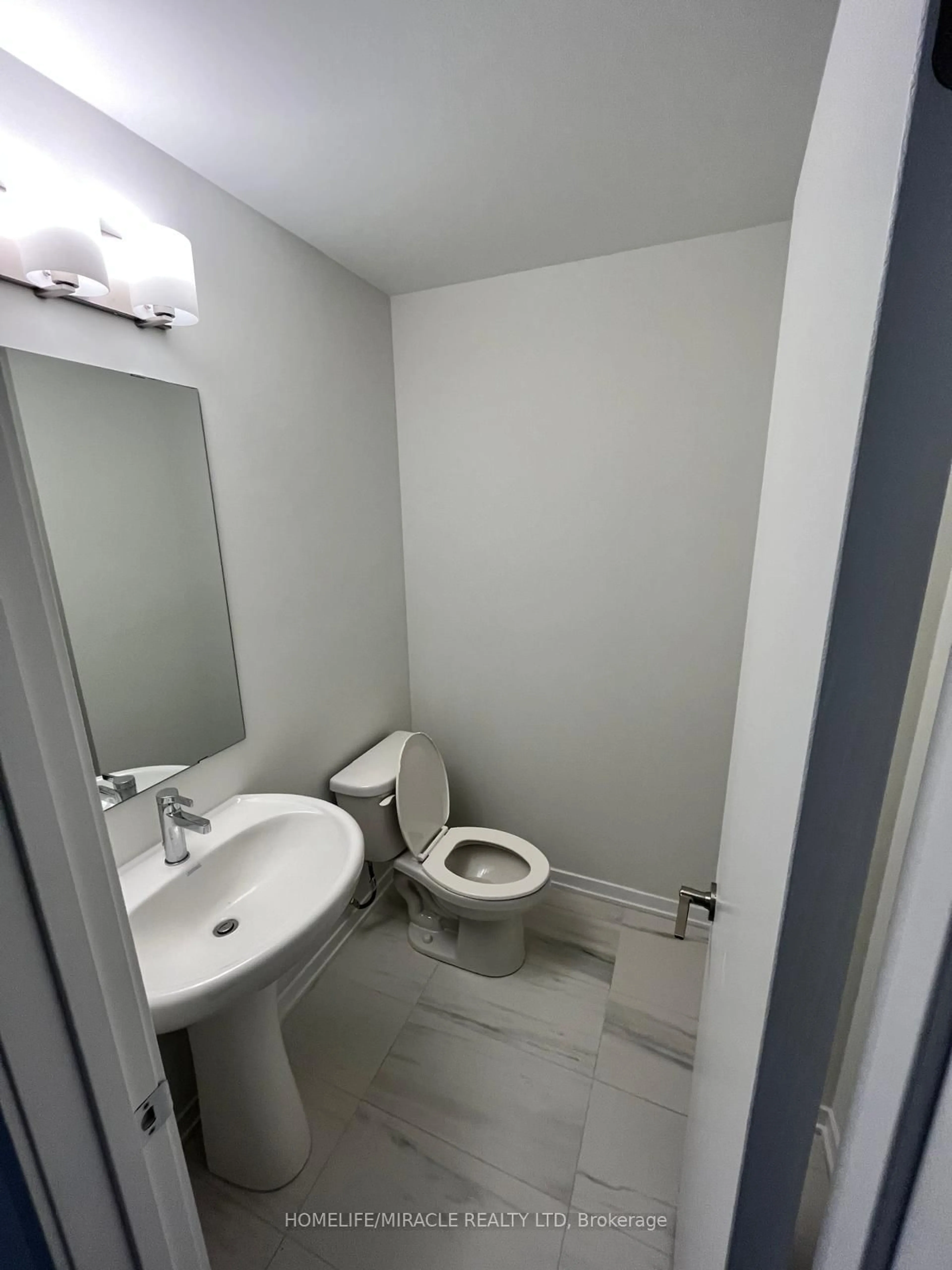 A pic of a room for 31 Honeycrisp Cres #68, Vaughan Ontario L4K 0N6