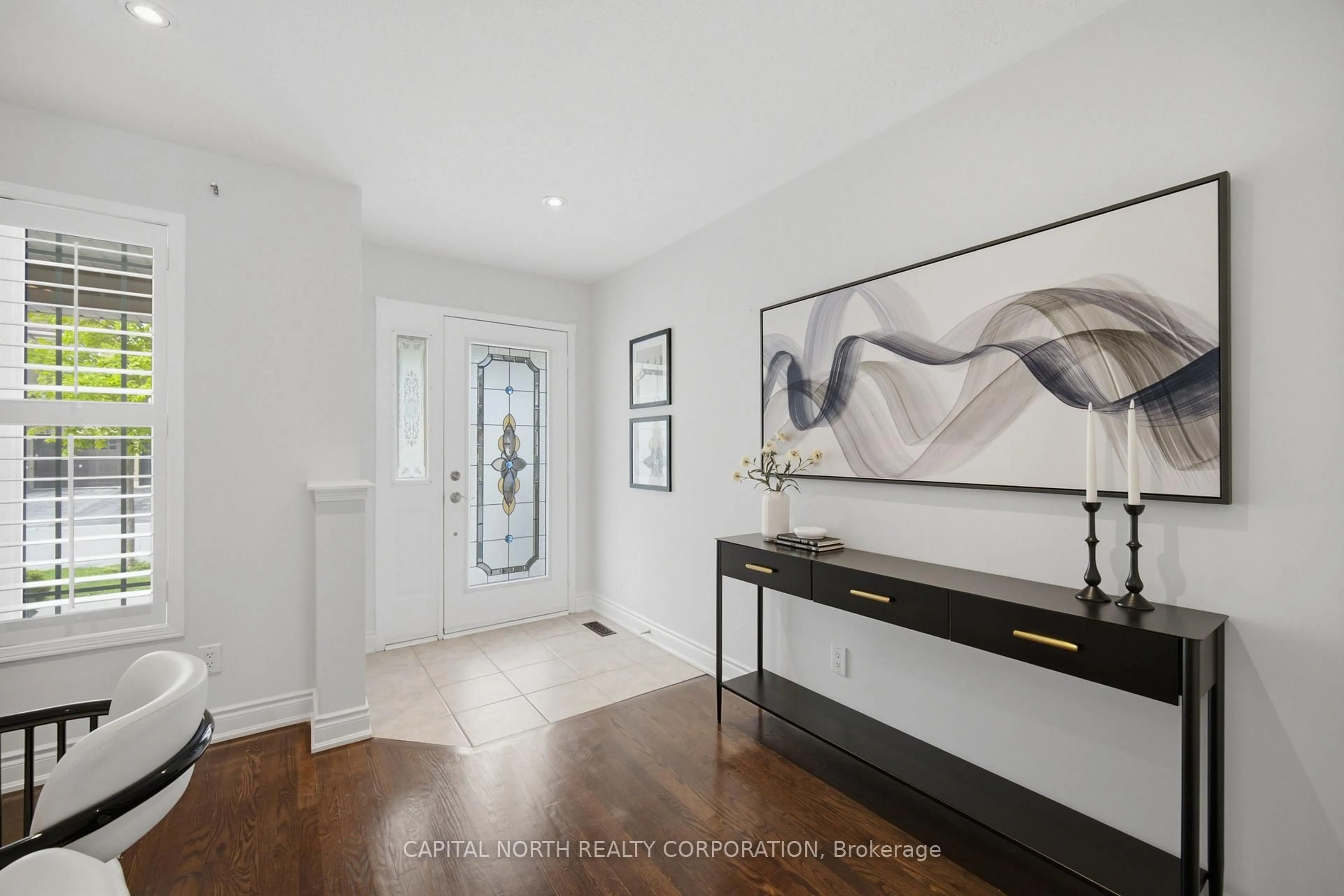 Indoor entryway for 29 Ulson Dr, Richmond Hill Ontario L4E 4V6