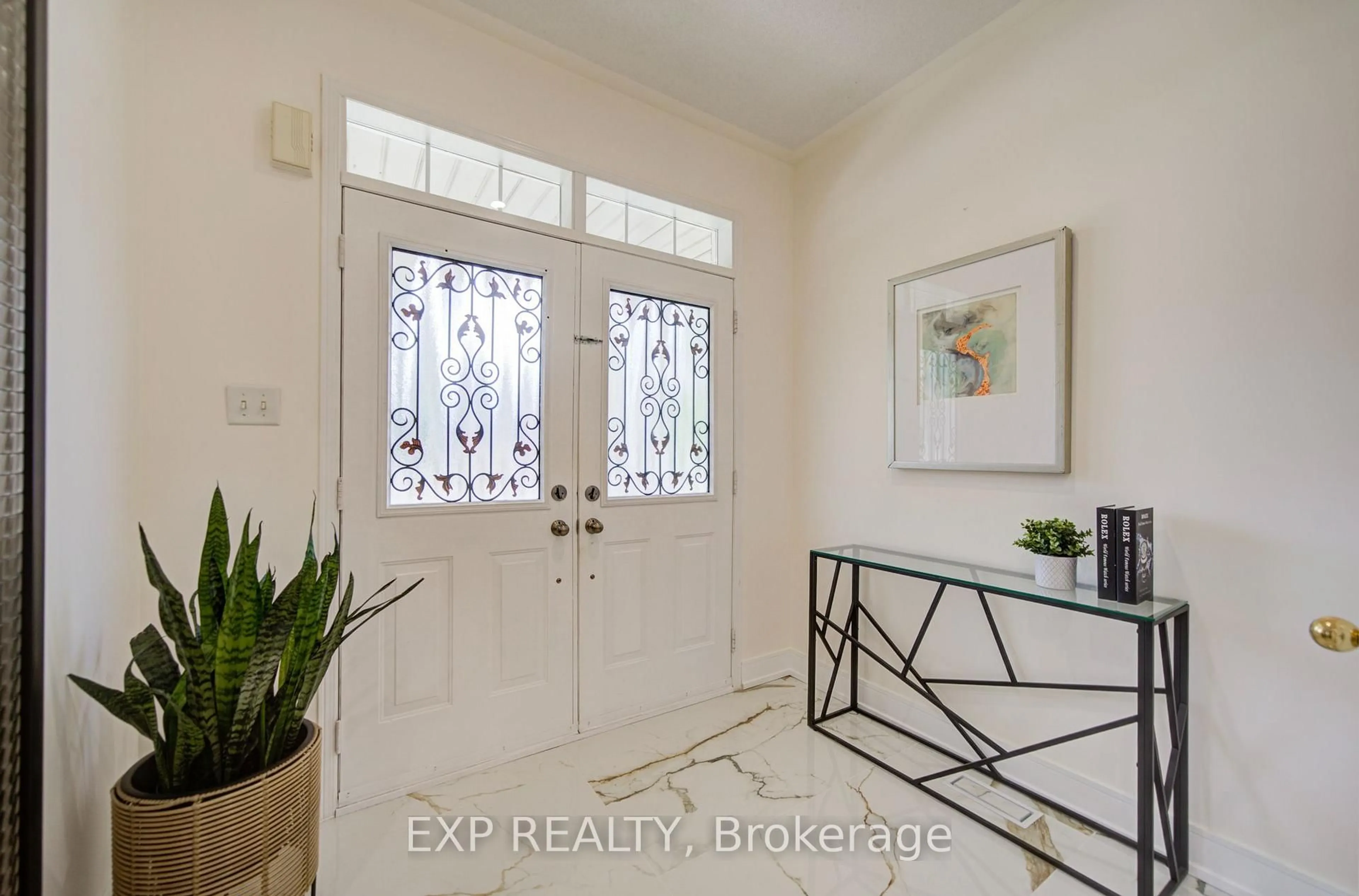 Indoor entryway for 13 Kenilworth Gate, Markham Ontario L6B 0A4