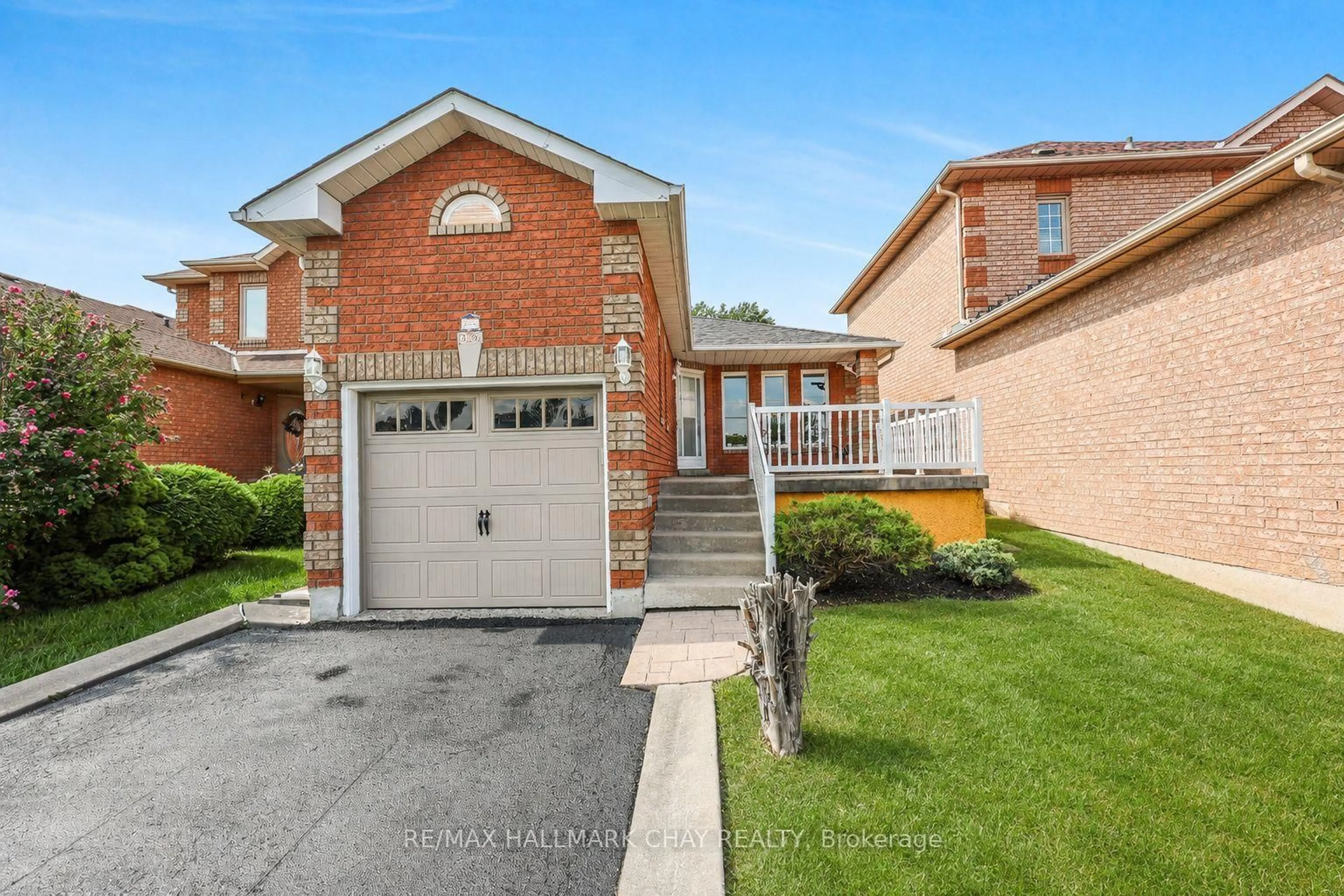 Home with brick exterior material, street for 436 Simcoe Rd, Bradford West Gwillimbury Ontario L3Z 3A1