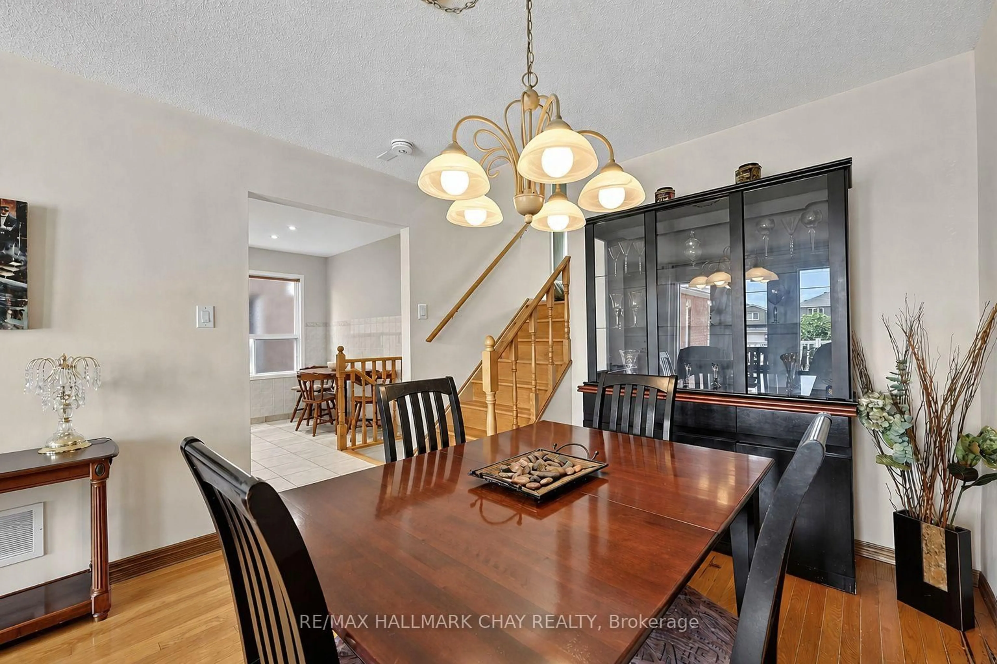 Dining room, unknown for 436 Simcoe Rd, Bradford West Gwillimbury Ontario L3Z 3A1