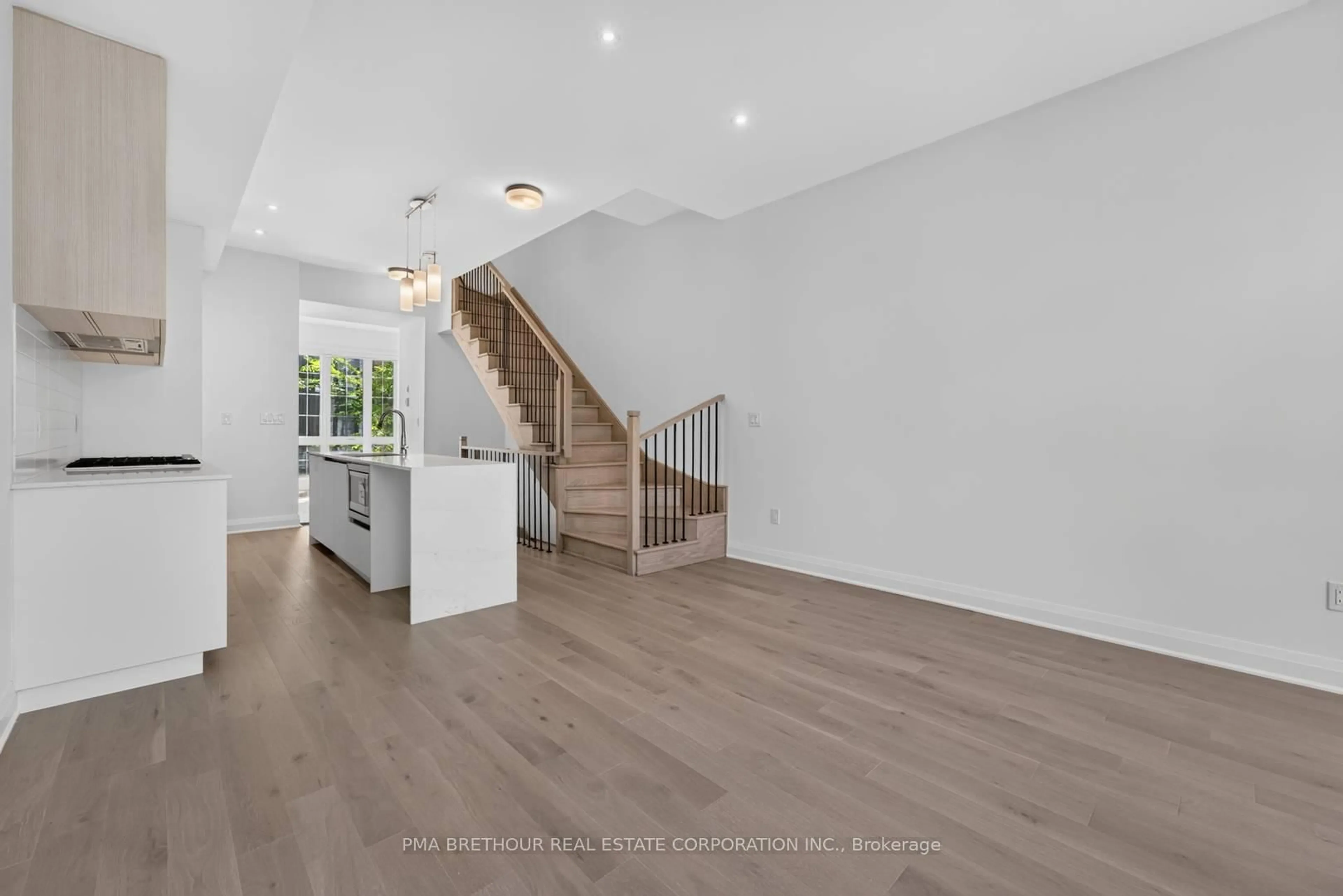 Unknown for 101 Alton Cres, Vaughan Ontario L4J 0M1