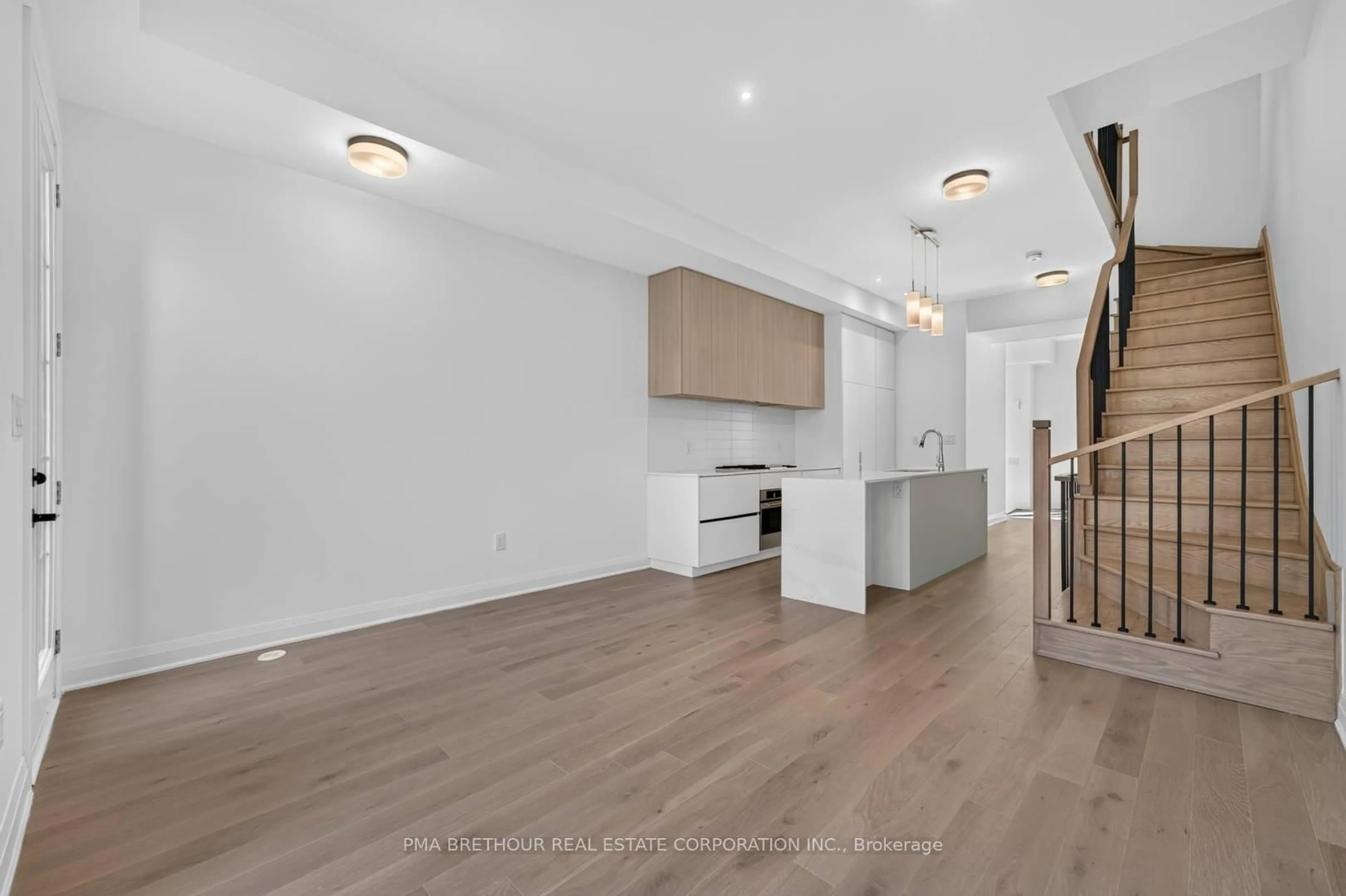 Unknown for 101 Alton Cres, Vaughan Ontario L4J 0M1