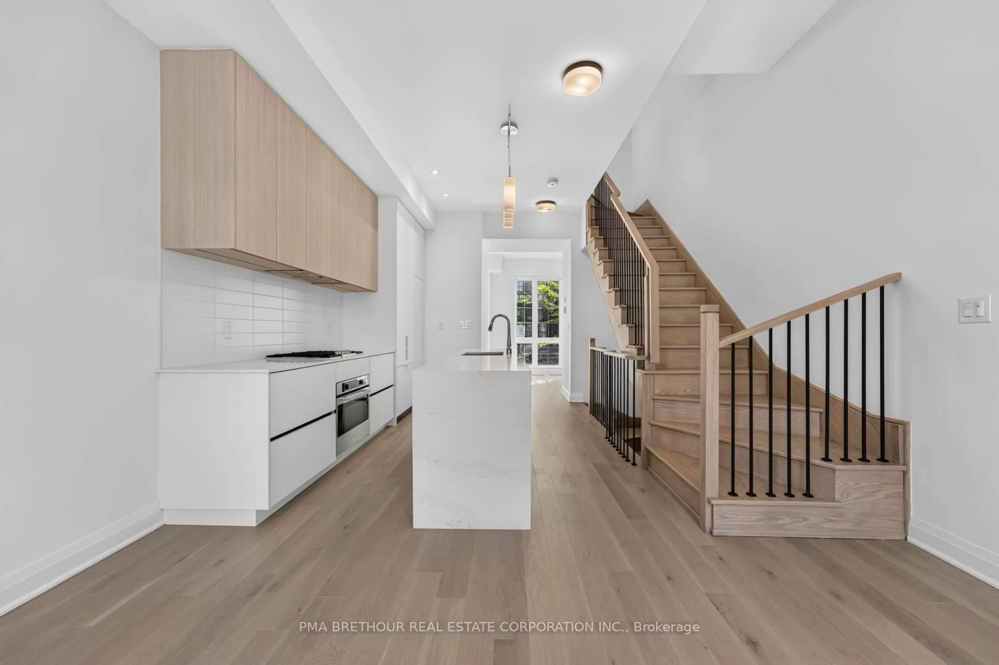 Open concept kitchen, unknown for 101 Alton Cres, Vaughan Ontario L4J 0M1