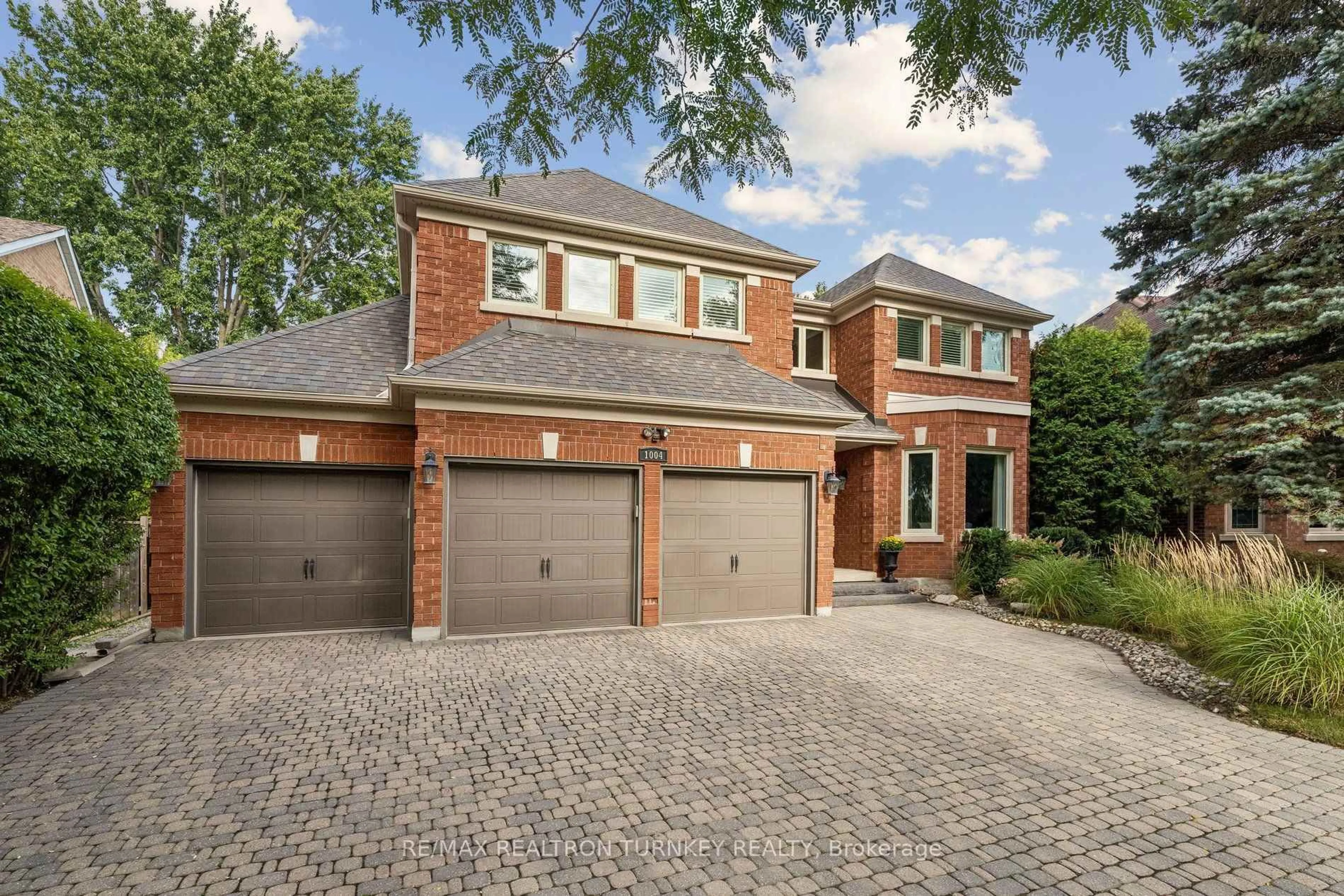 Home with brick exterior material, street for 1004 Portminster Crt, Newmarket Ontario L3X 1L9