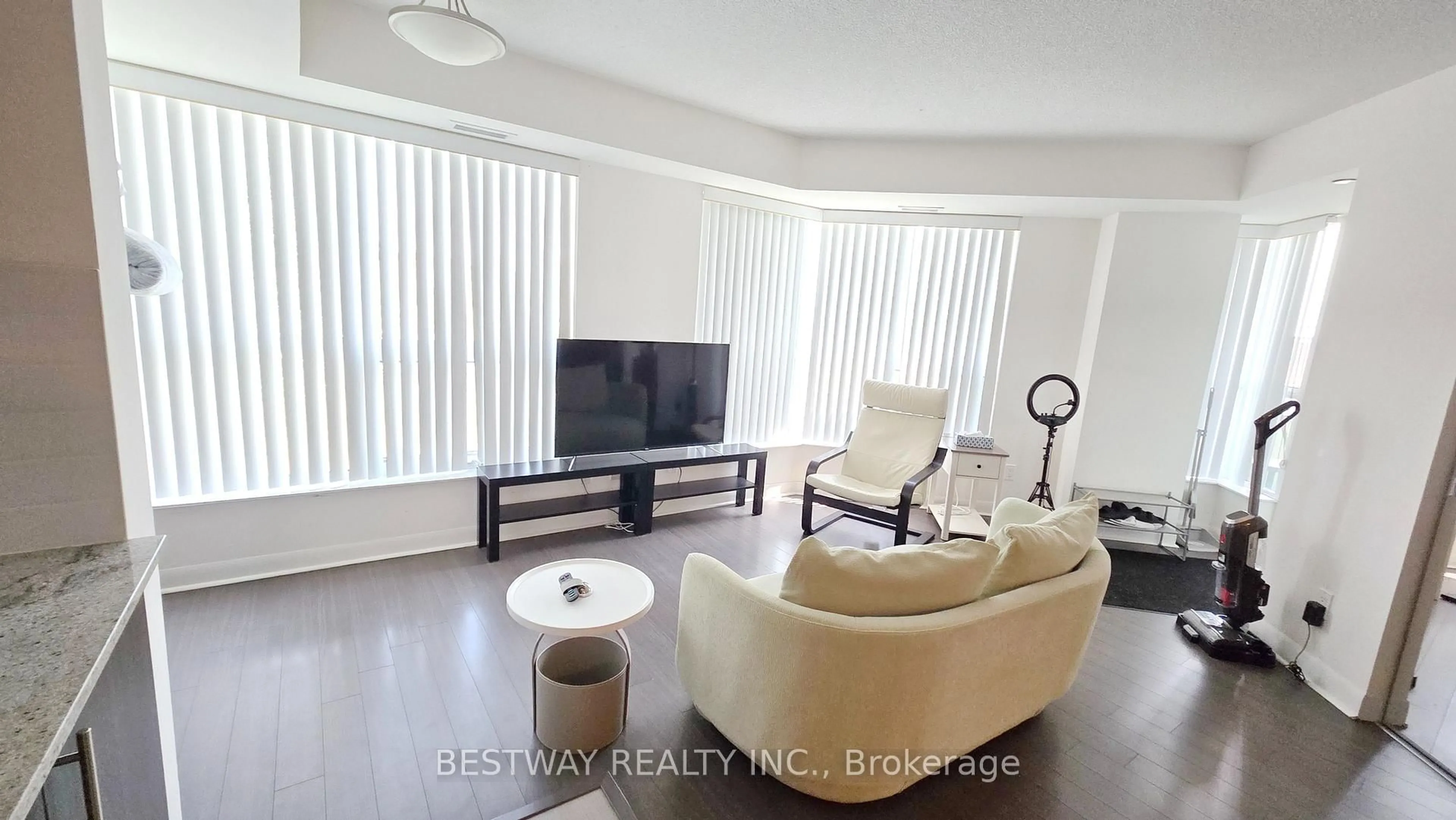 Living room with furniture, unknown for 75 Norman Bethune Ave #208, Richmond Hill Ontario L4B 0B6