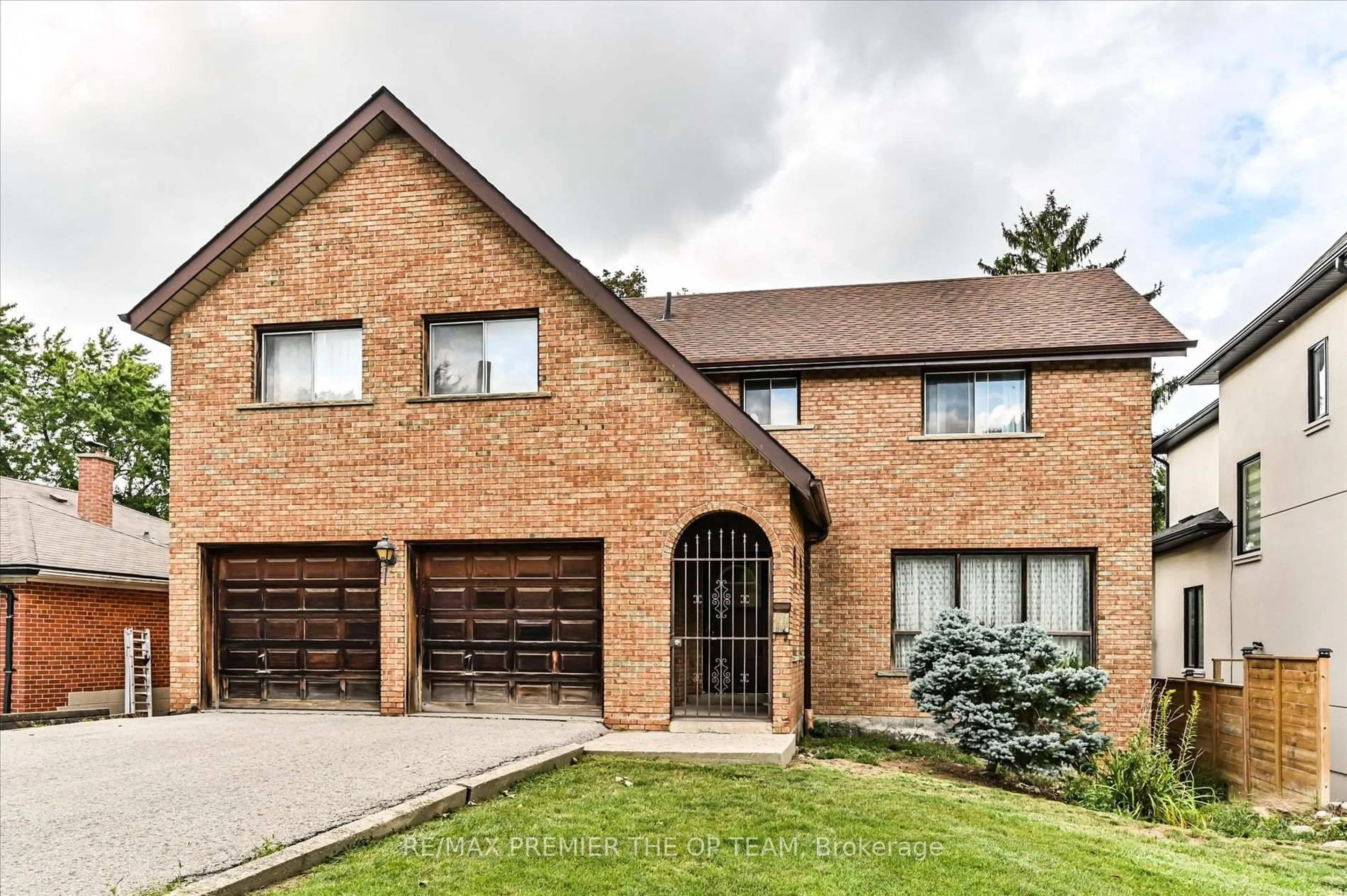 Home with brick exterior material, street for 82 Highland Park Blvd, Markham Ontario L3T 1B5