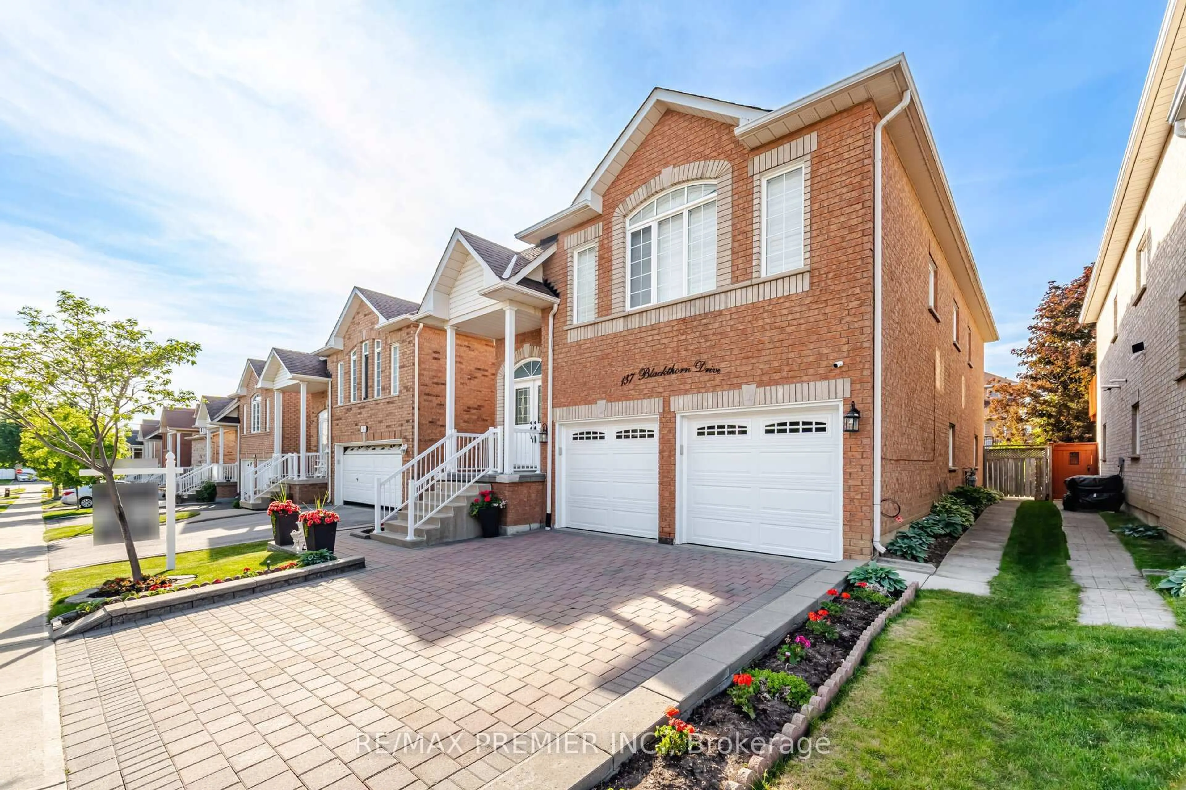 Home with brick exterior material, street for 137 Blackthorn Dr, Vaughan Ontario L6A 3N2