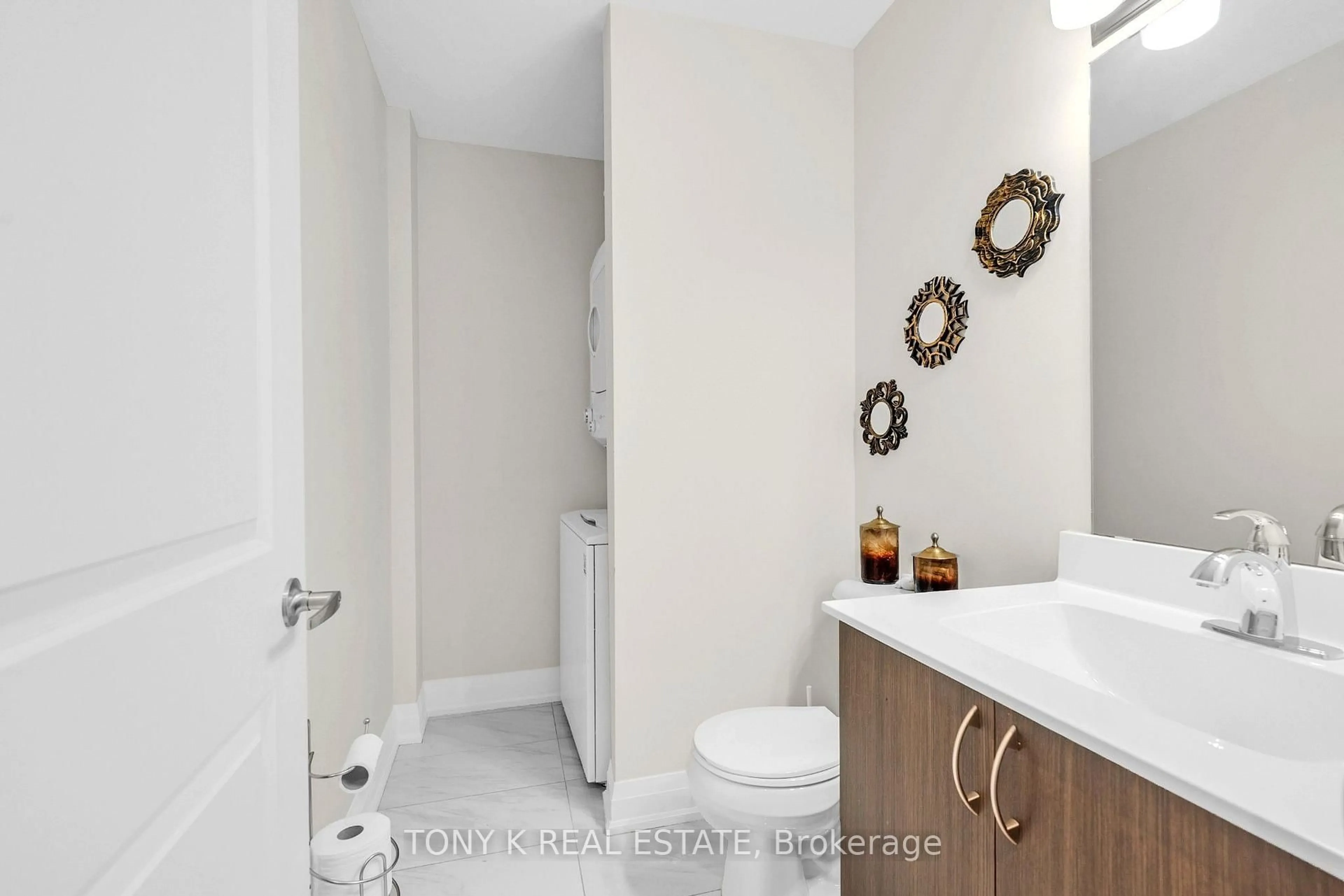 Standard bathroom, unknown for 5309 Highway 7 #A203, Vaughan Ontario L4L 0J1