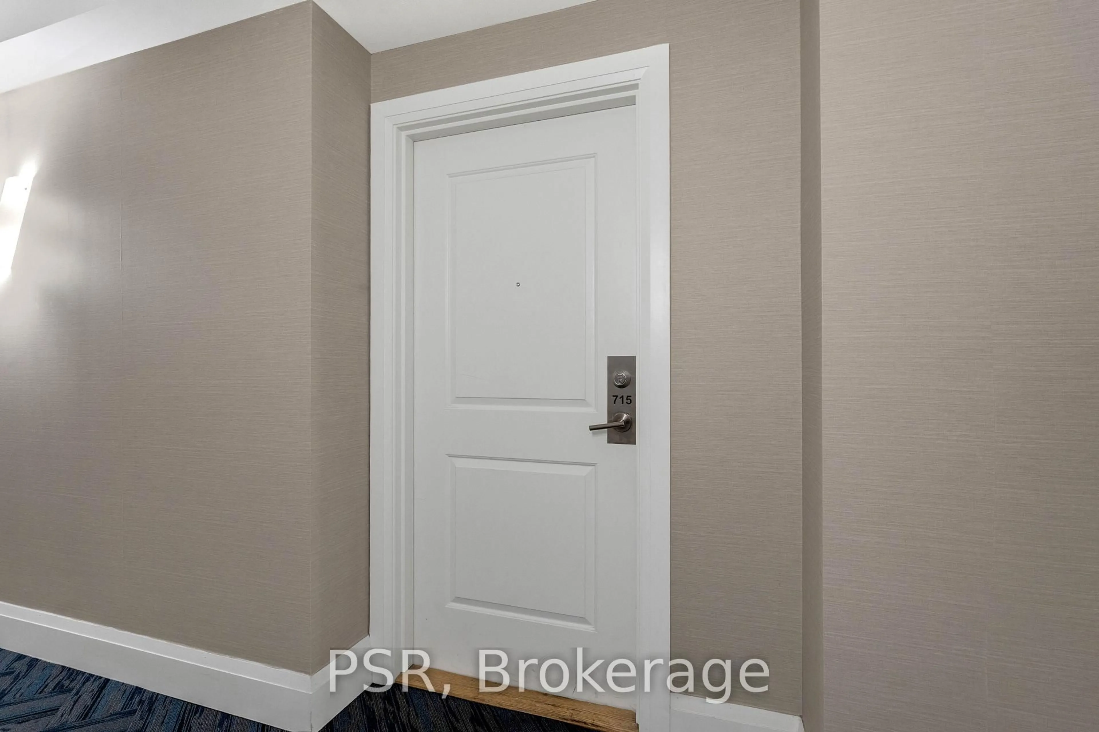 Indoor entryway for 24 Woodstream Blvd #715, Vaughan Ontario L4L 8C4