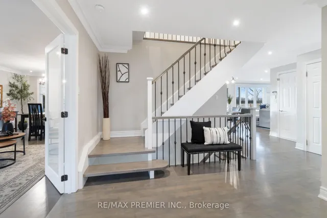 60 Nobleview Dr, King 2