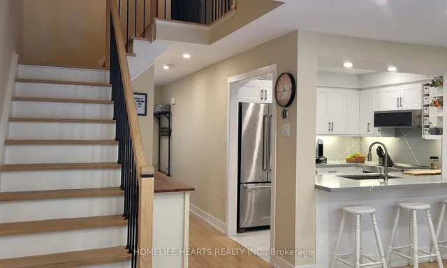 213 Park Dr, Whitchurch-Stouffville 4