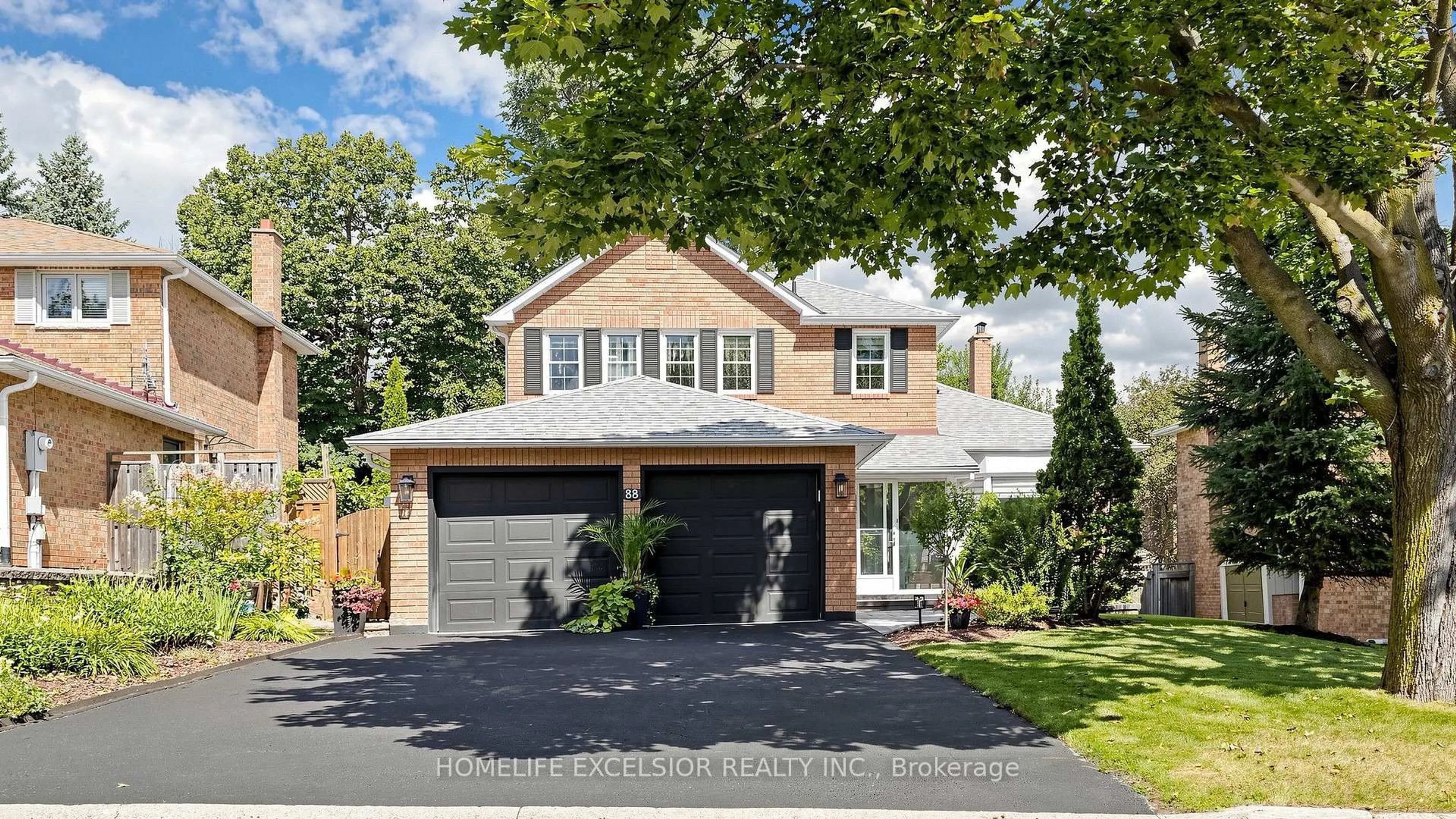 Home with brick exterior material, street for 88 Kemano Rd, Aurora Ontario L4G 2Y3