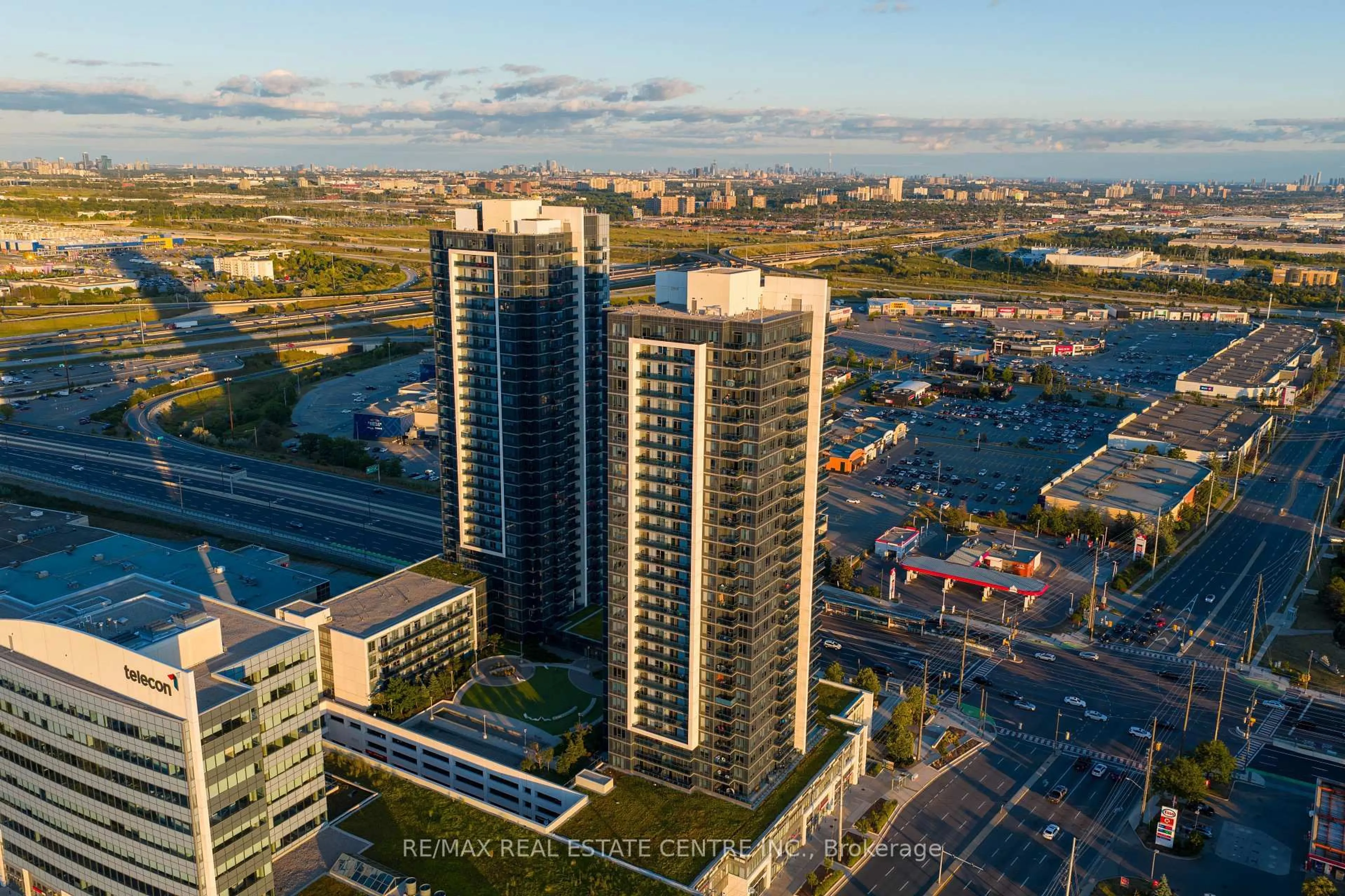 A pic from outside/outdoor area/front of a property/back of a property/a pic from drone, city buildings view from balcony for 3600 Highway 7 #1201, Vaughan Ontario L4L 0G7