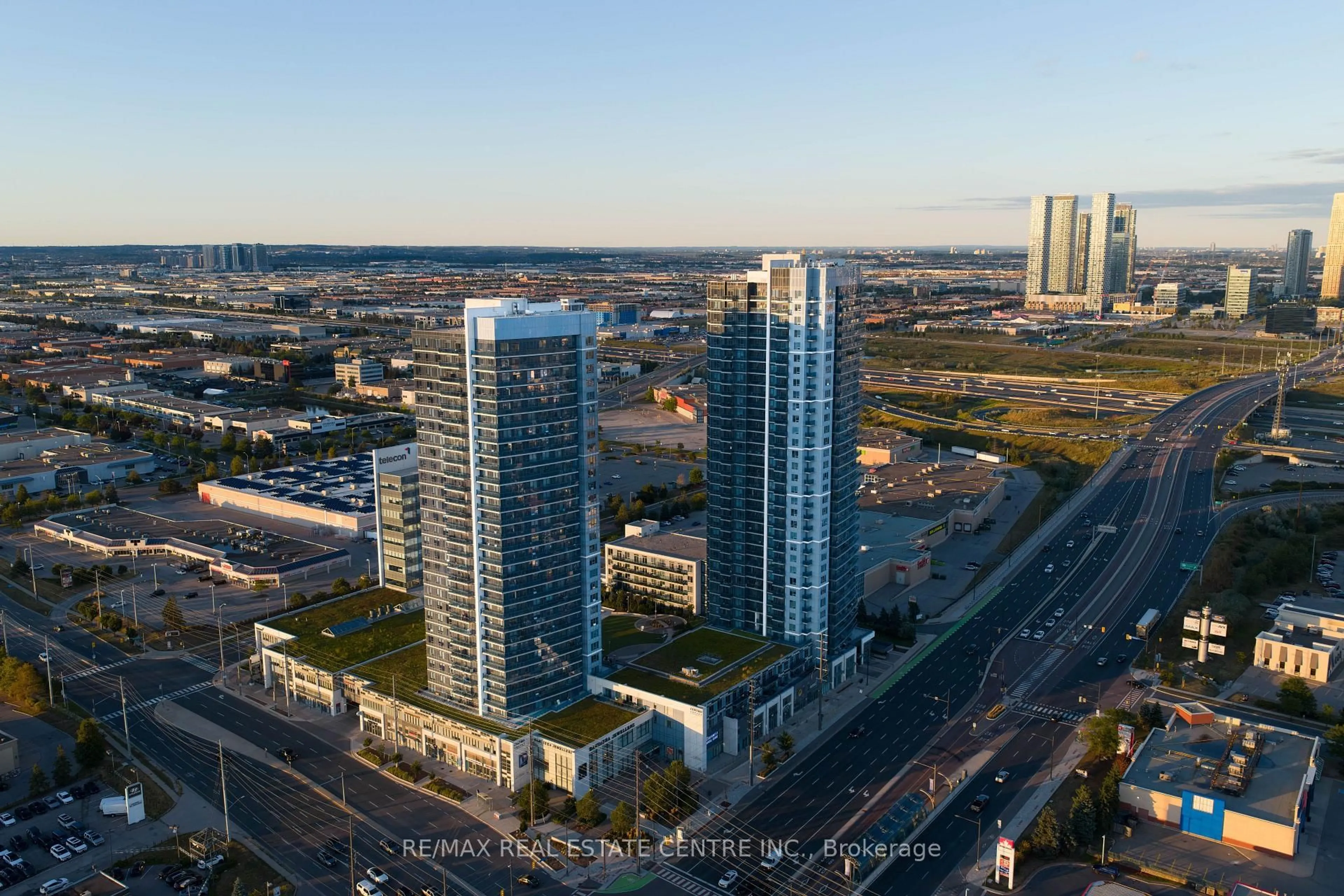 A pic from outside/outdoor area/front of a property/back of a property/a pic from drone, city buildings view from balcony for 3600 Highway 7 #1201, Vaughan Ontario L4L 0G7