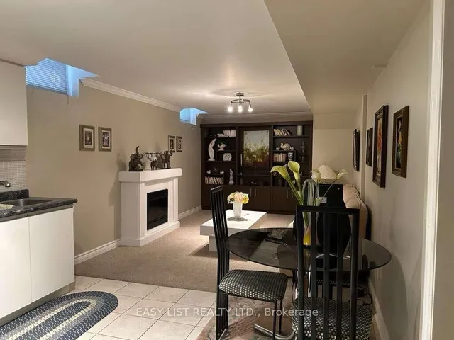 14 Gas Light Cres, Vaughan 3