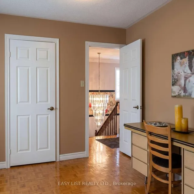 14 Gas Light Cres, Vaughan 5