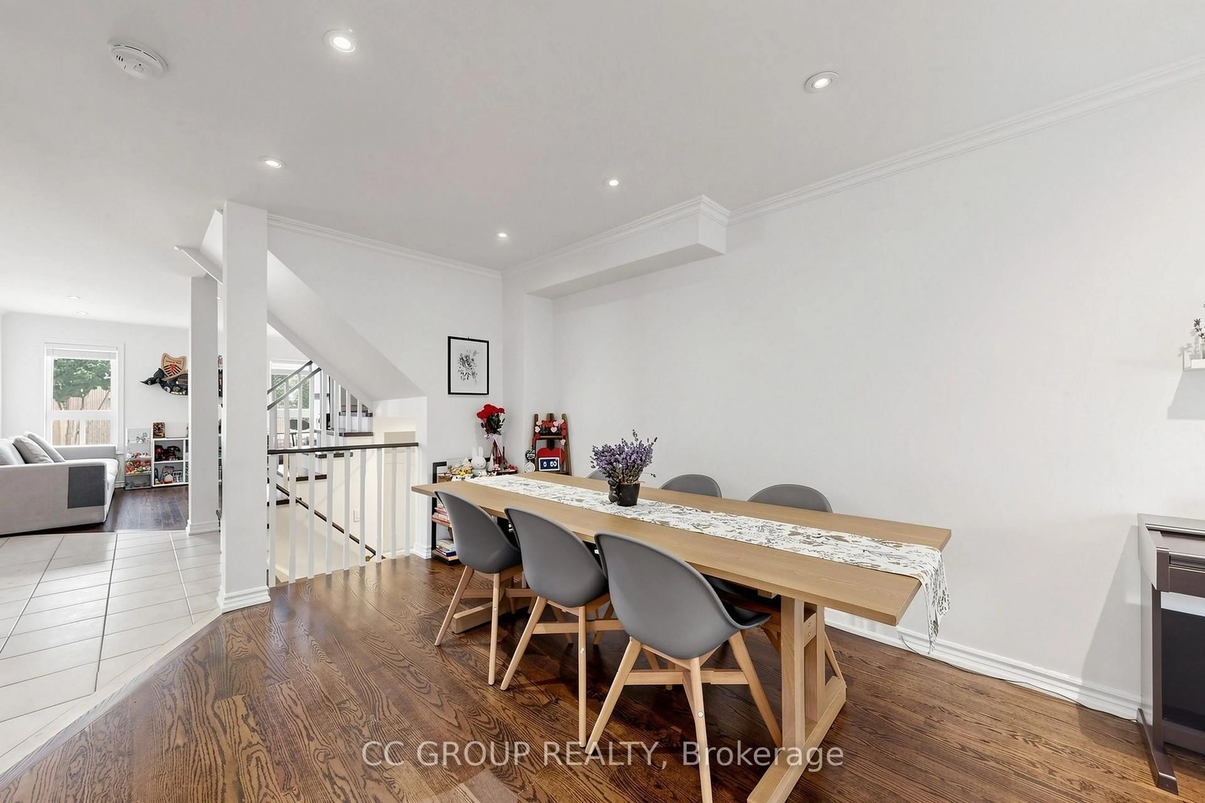 Dining room, wood/laminate floor for 34 Glendennan Ave, Markham Ontario L6B 1C7